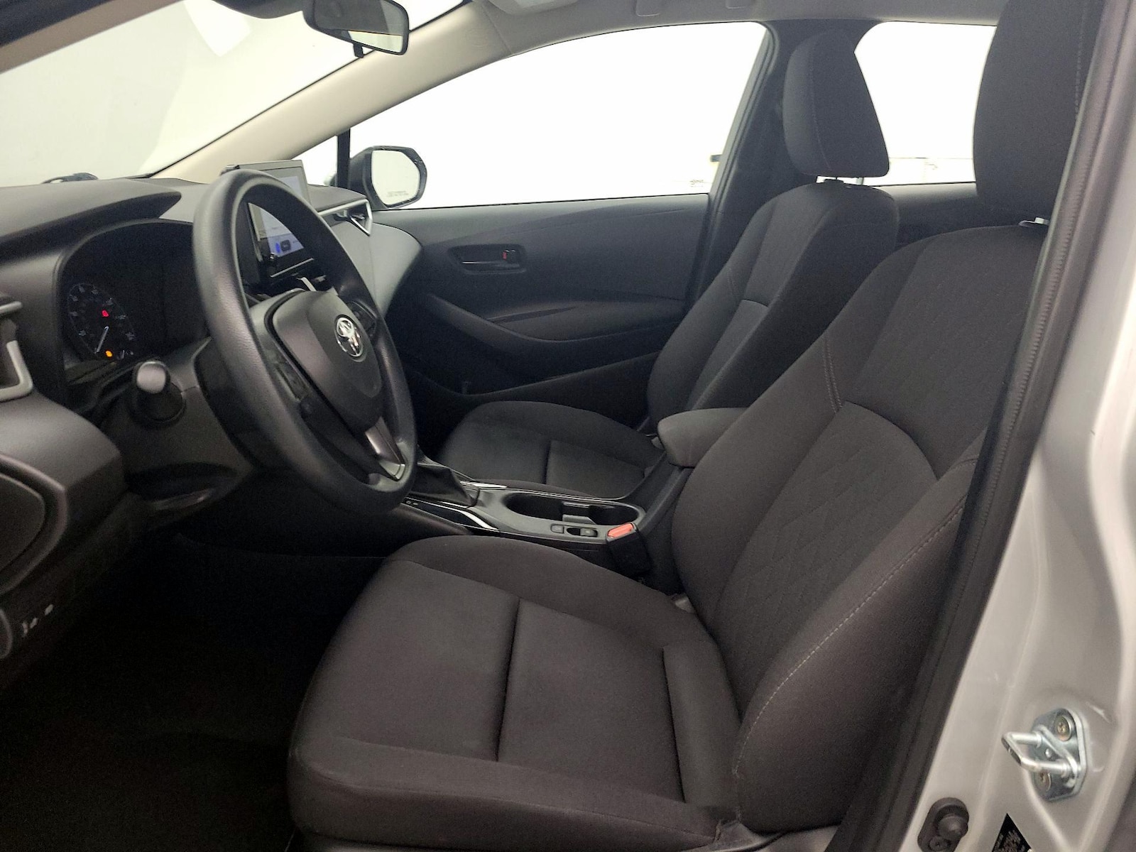 2024 Toyota Corolla LE - Photo 12