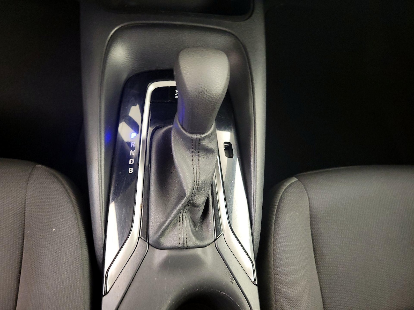 2024 Toyota Corolla LE - Photo 17
