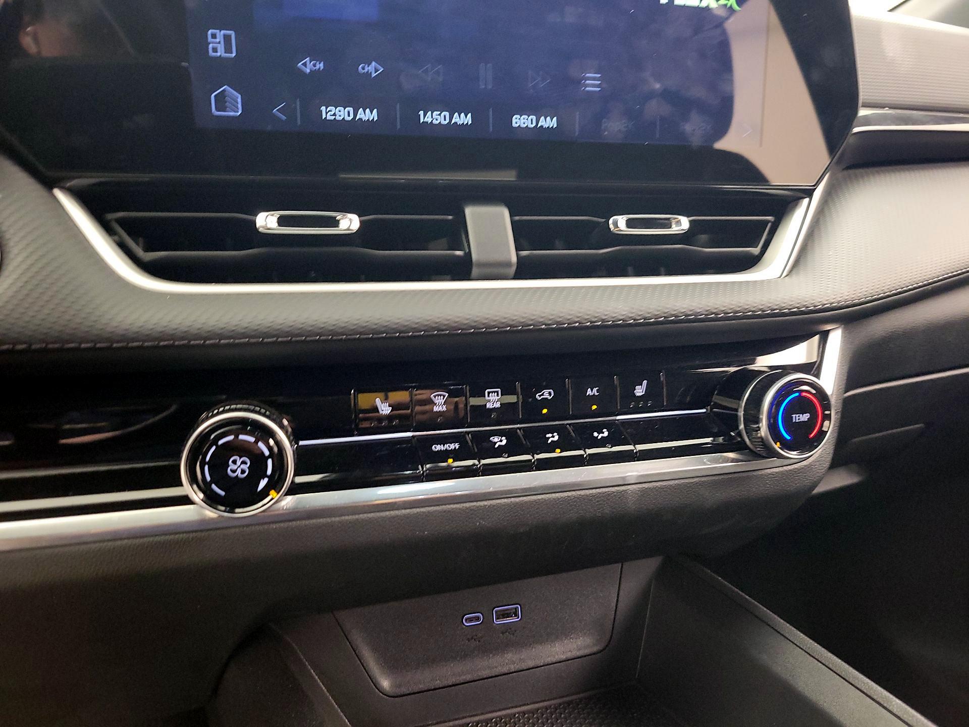 Thumbnail: 2025 Chevrolet Equinox - 16