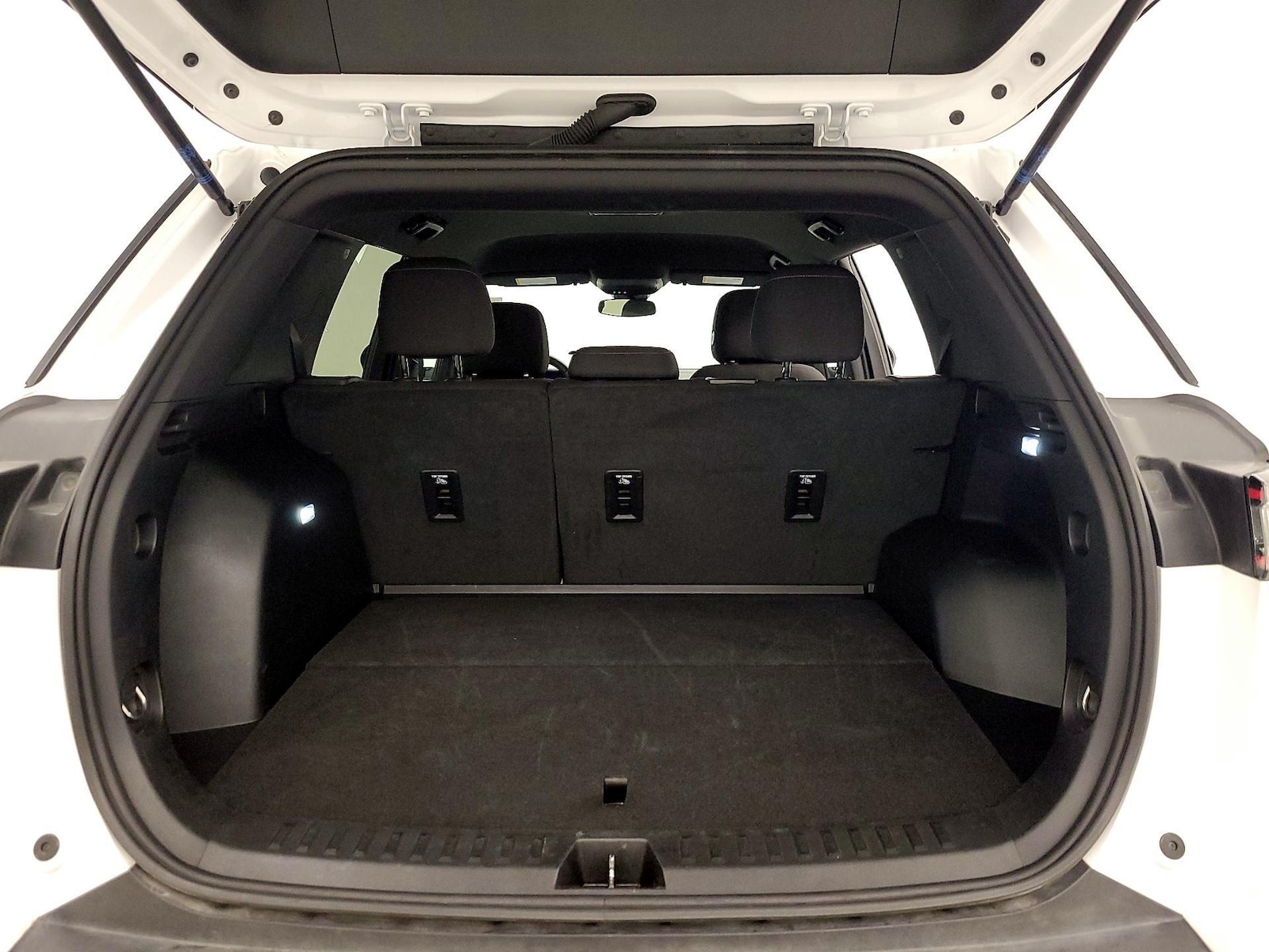 2025 Chevrolet Equinox LT - Photo 21