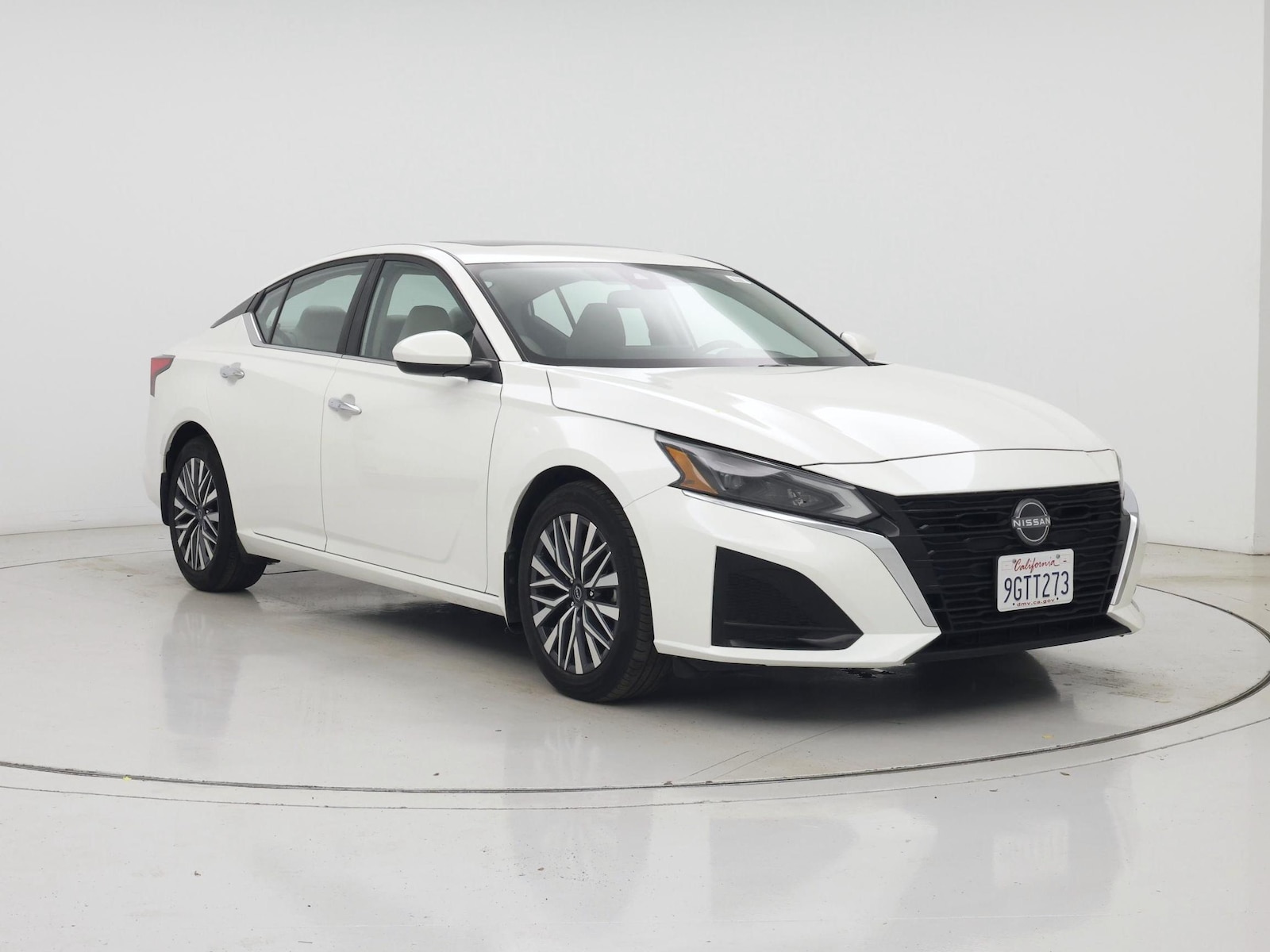 2023 Nissan Altima SV - Photo 2