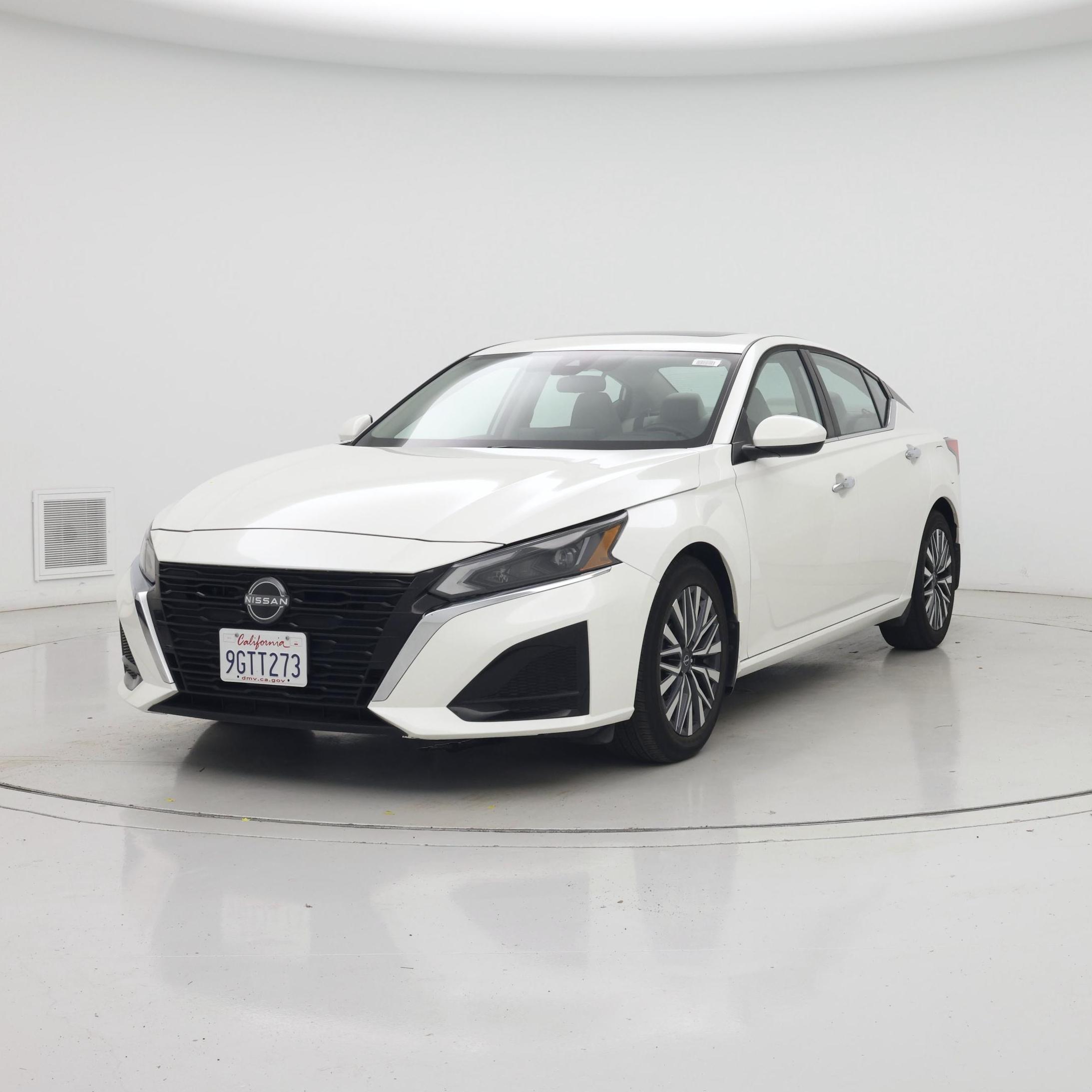 Thumbnail: 2023 Nissan Altima - 4