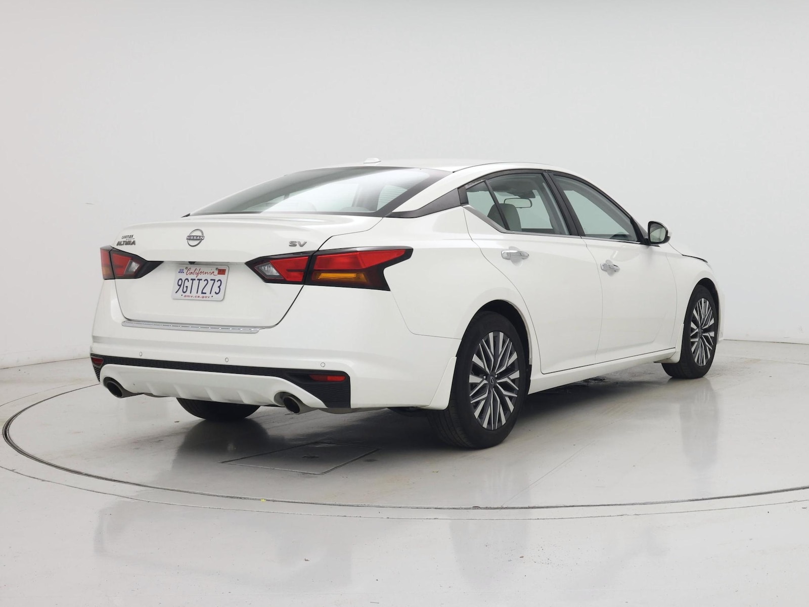 2023 Nissan Altima SV - Photo 9