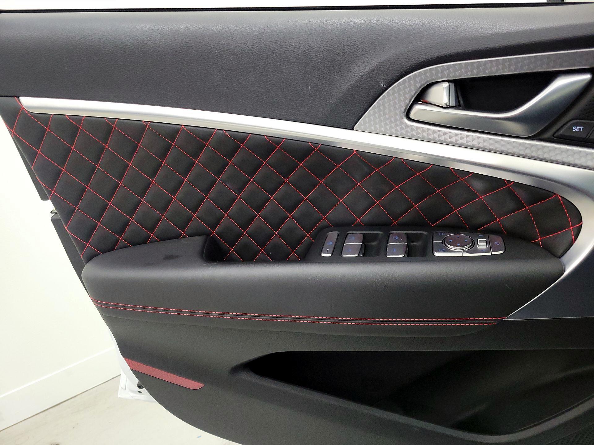 Thumbnail: 2023 Genesis G70 - 12