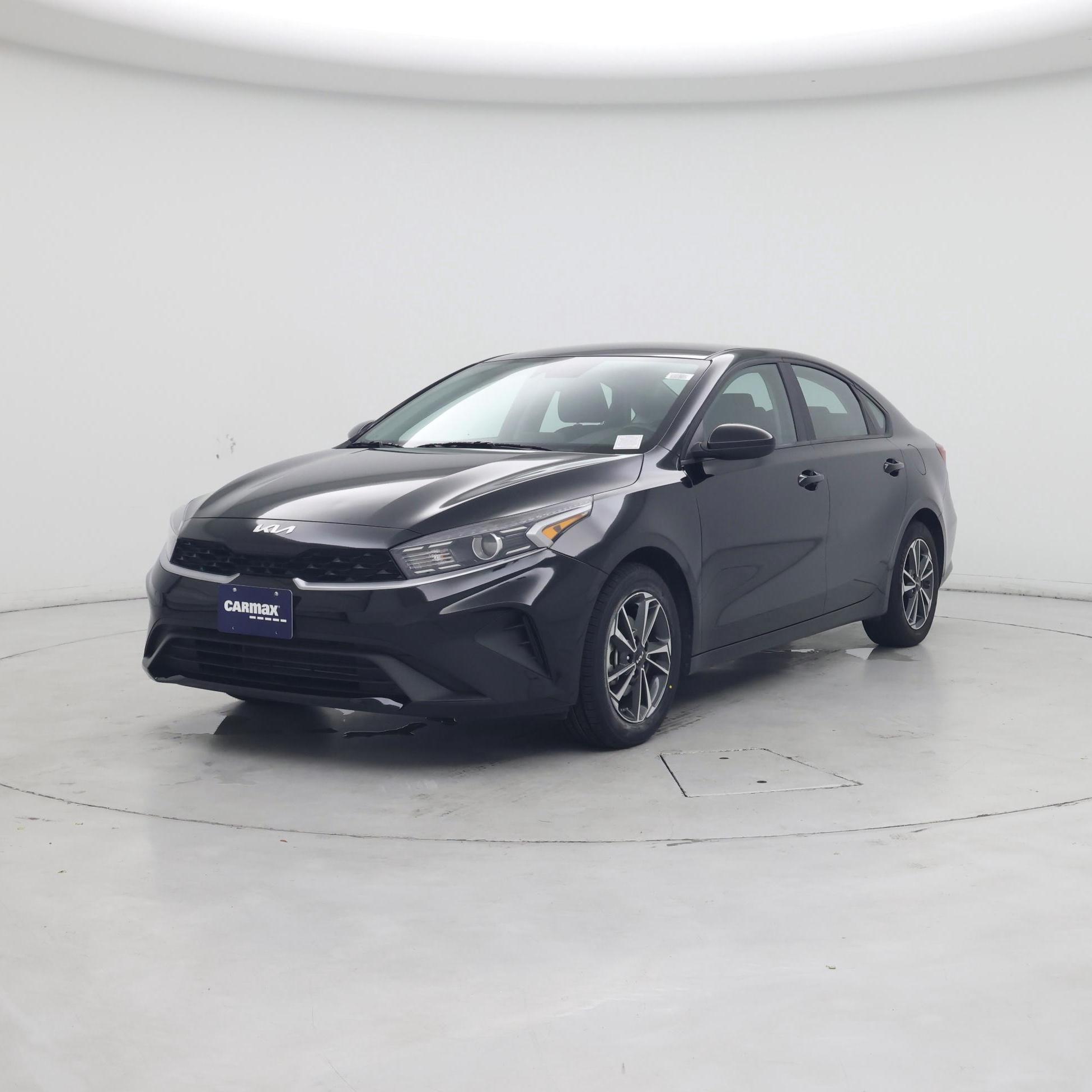 Thumbnail: 2024 Kia Forte - 4