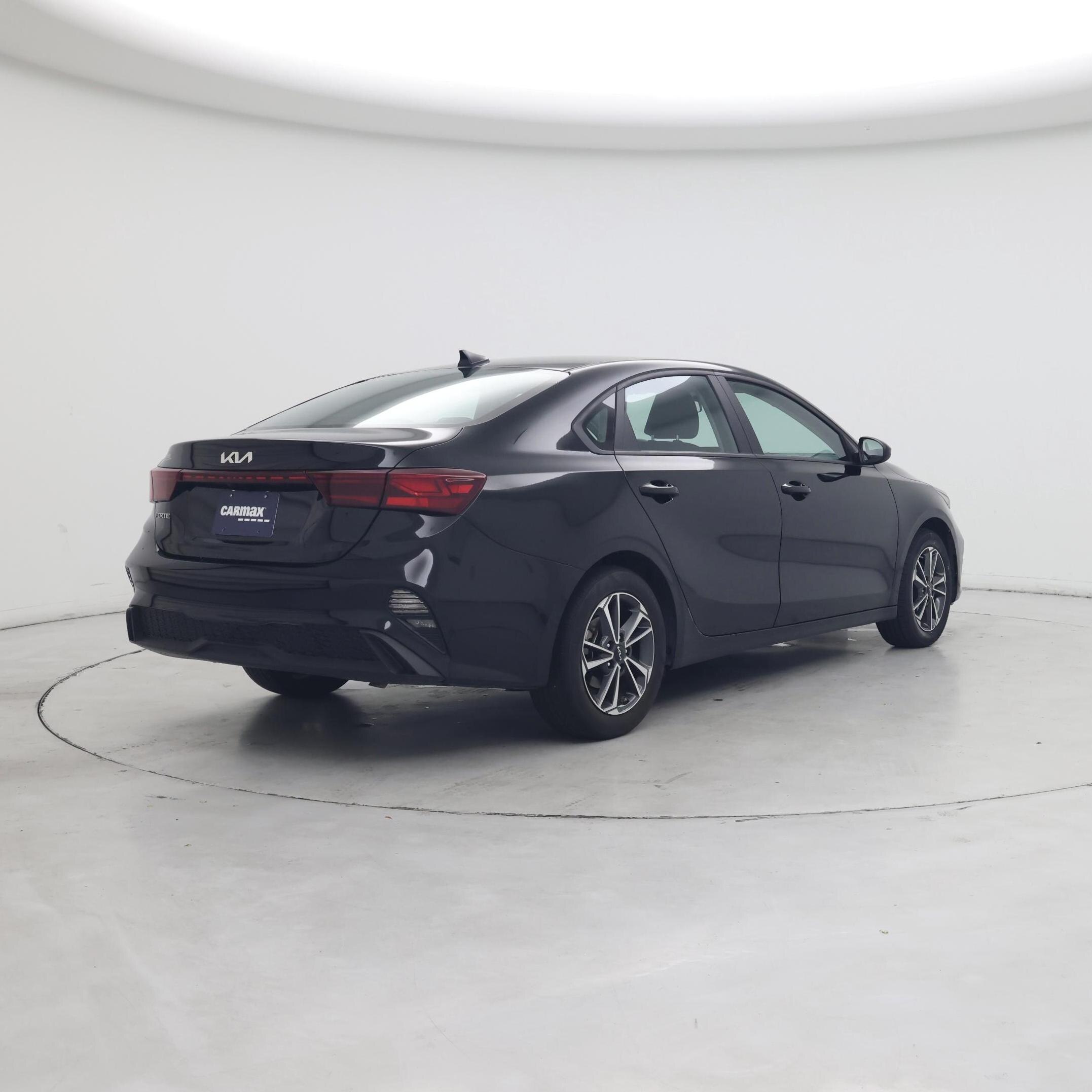 Thumbnail: 2024 Kia Forte - 8