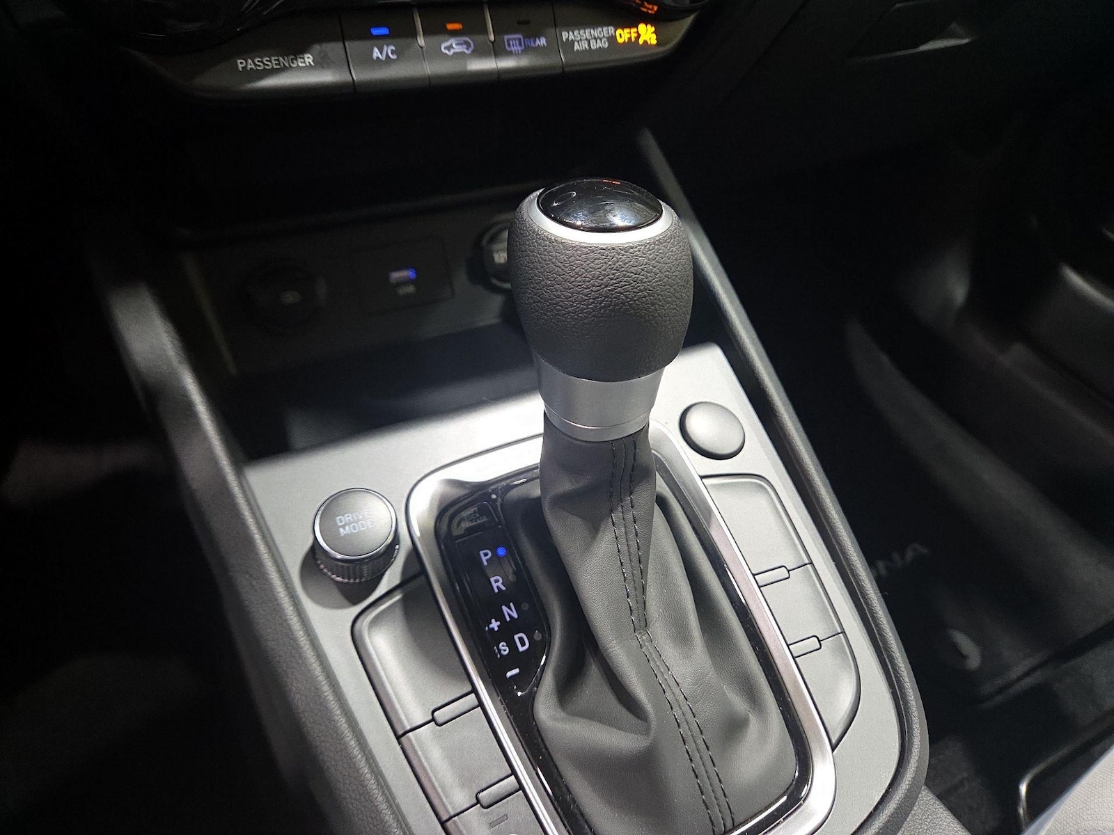 2023 Hyundai Kona SEL - Photo 14
