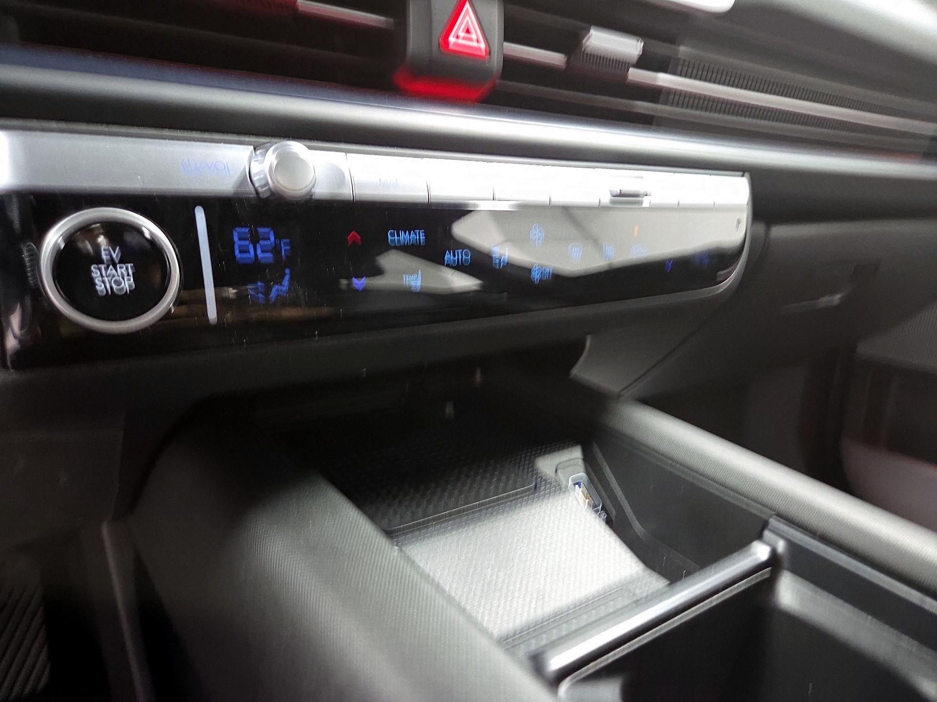 Thumbnail: 2024 Hyundai Ioniq 6 - 12