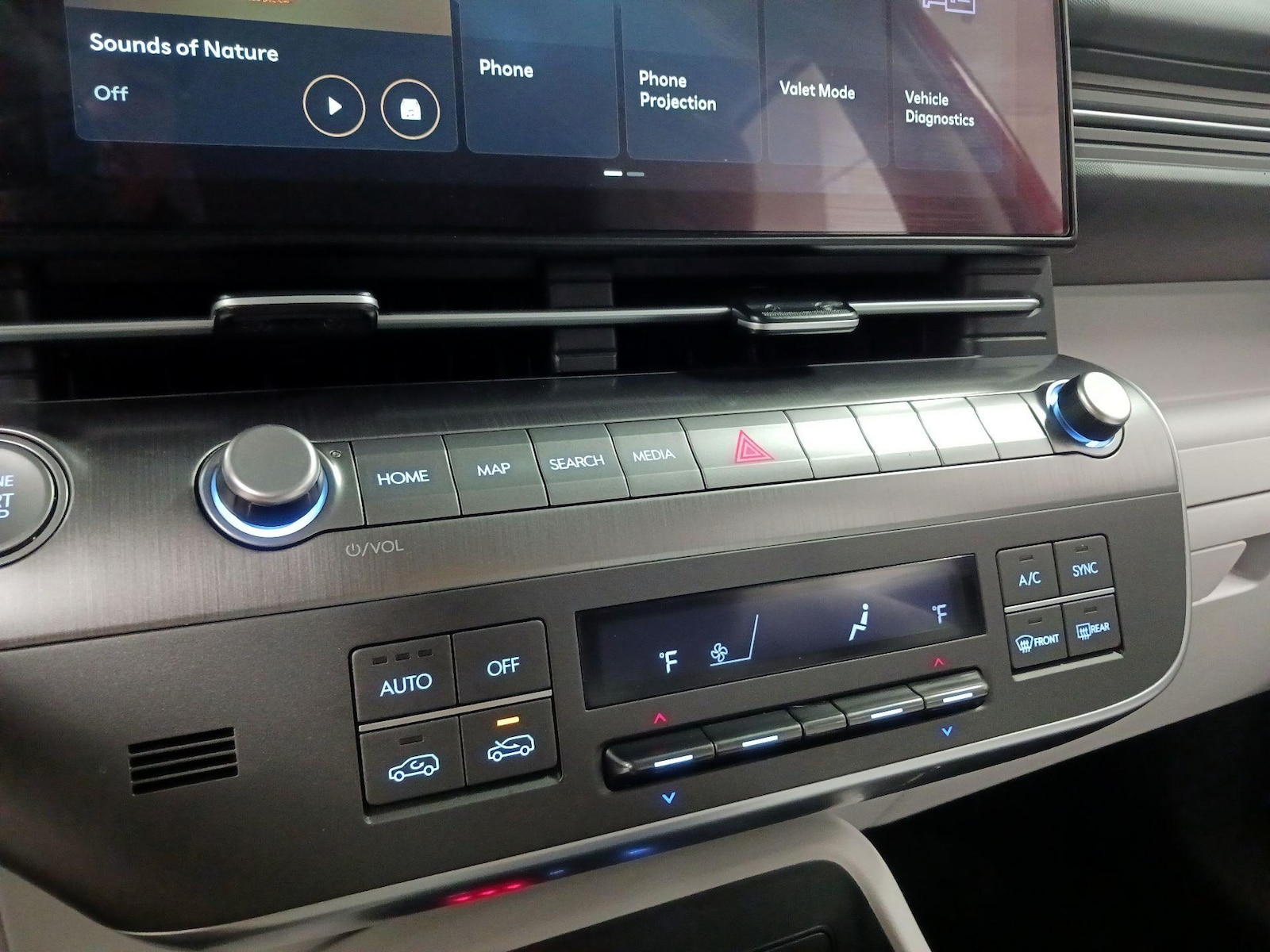 2025 Hyundai Kona SEL - Photo 15