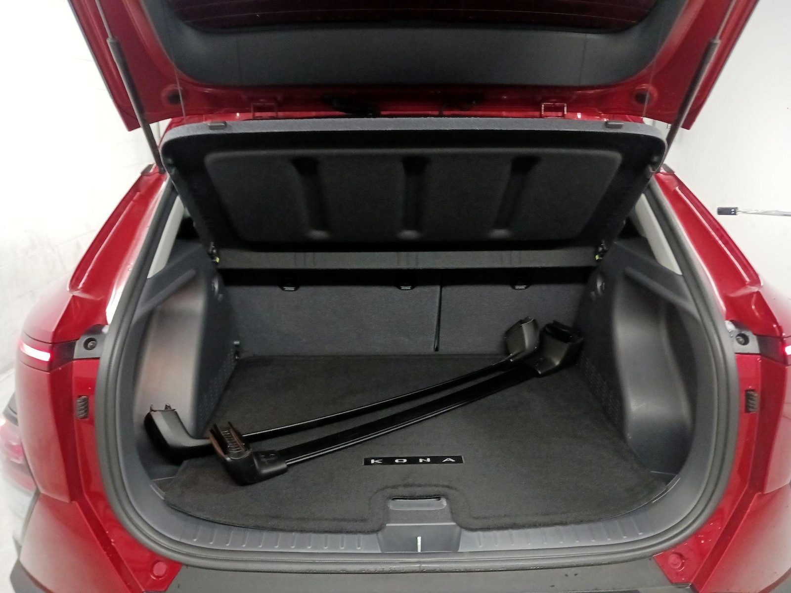 2025 Hyundai Kona SEL - Photo 17