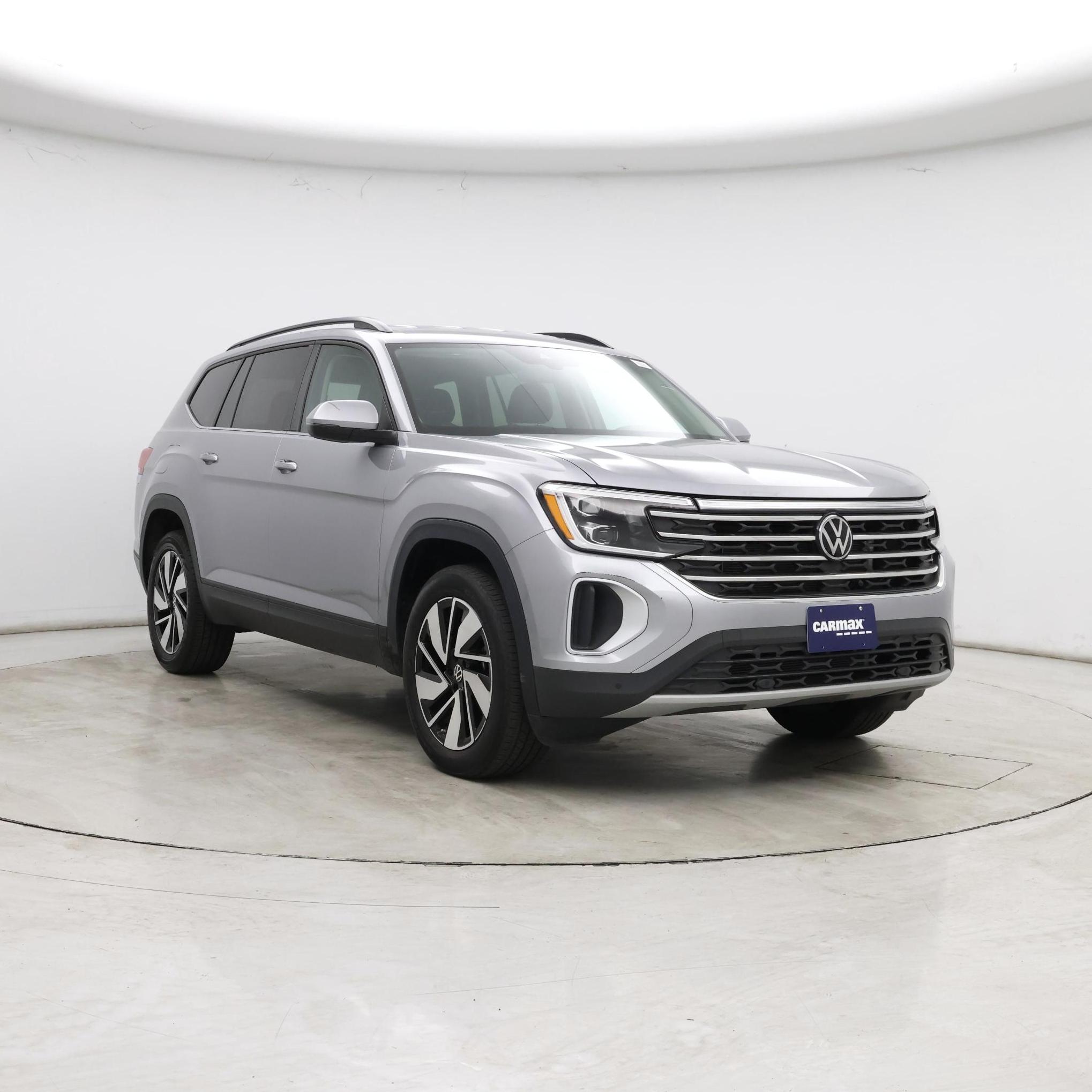 Silver 2025 Volkswagen Atlas SUV / Crossover Front-Wheel Drive Automatic