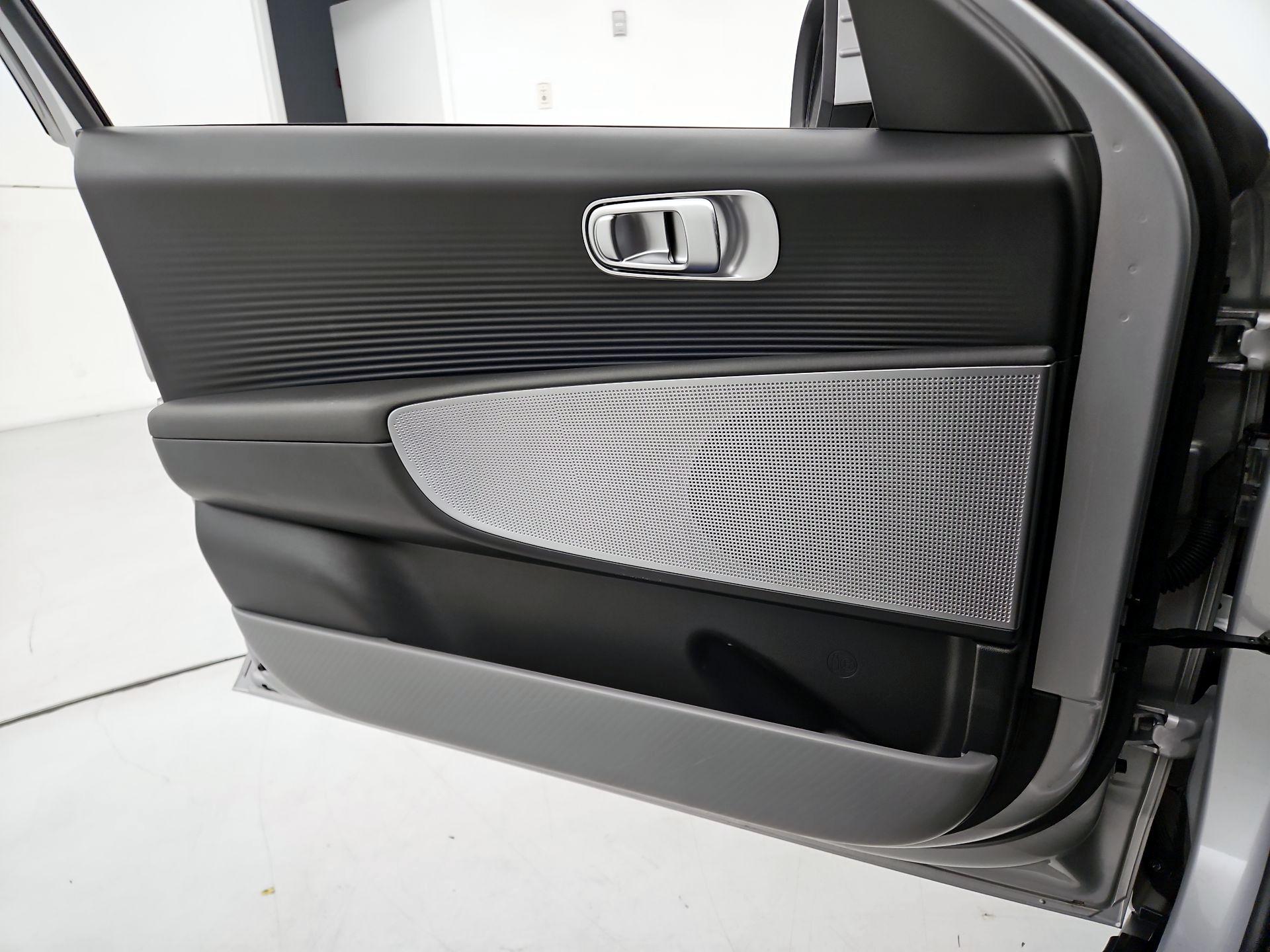 Thumbnail: 2024 Hyundai Ioniq 6 - 12
