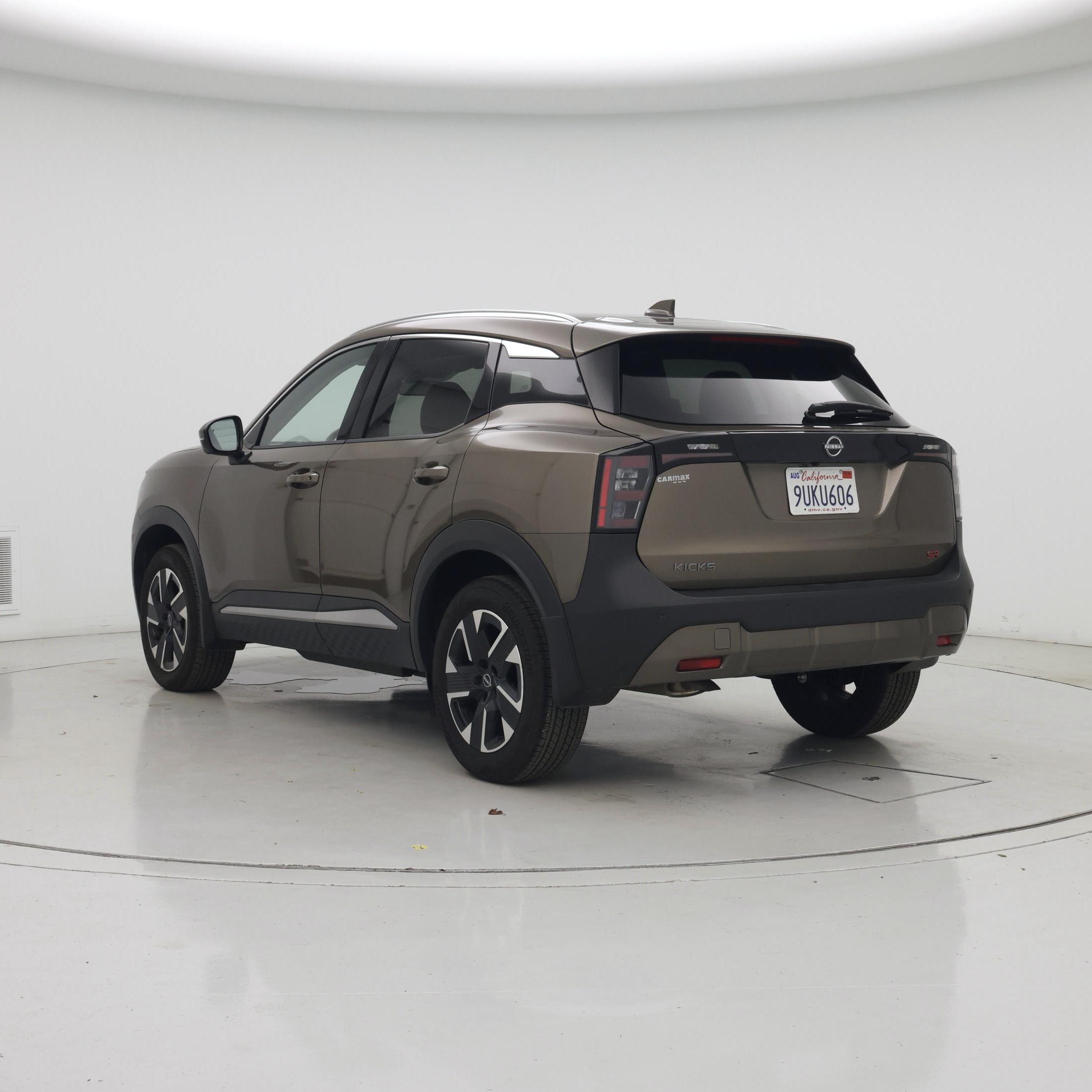 Thumbnail: 2025 Nissan Kicks - 2