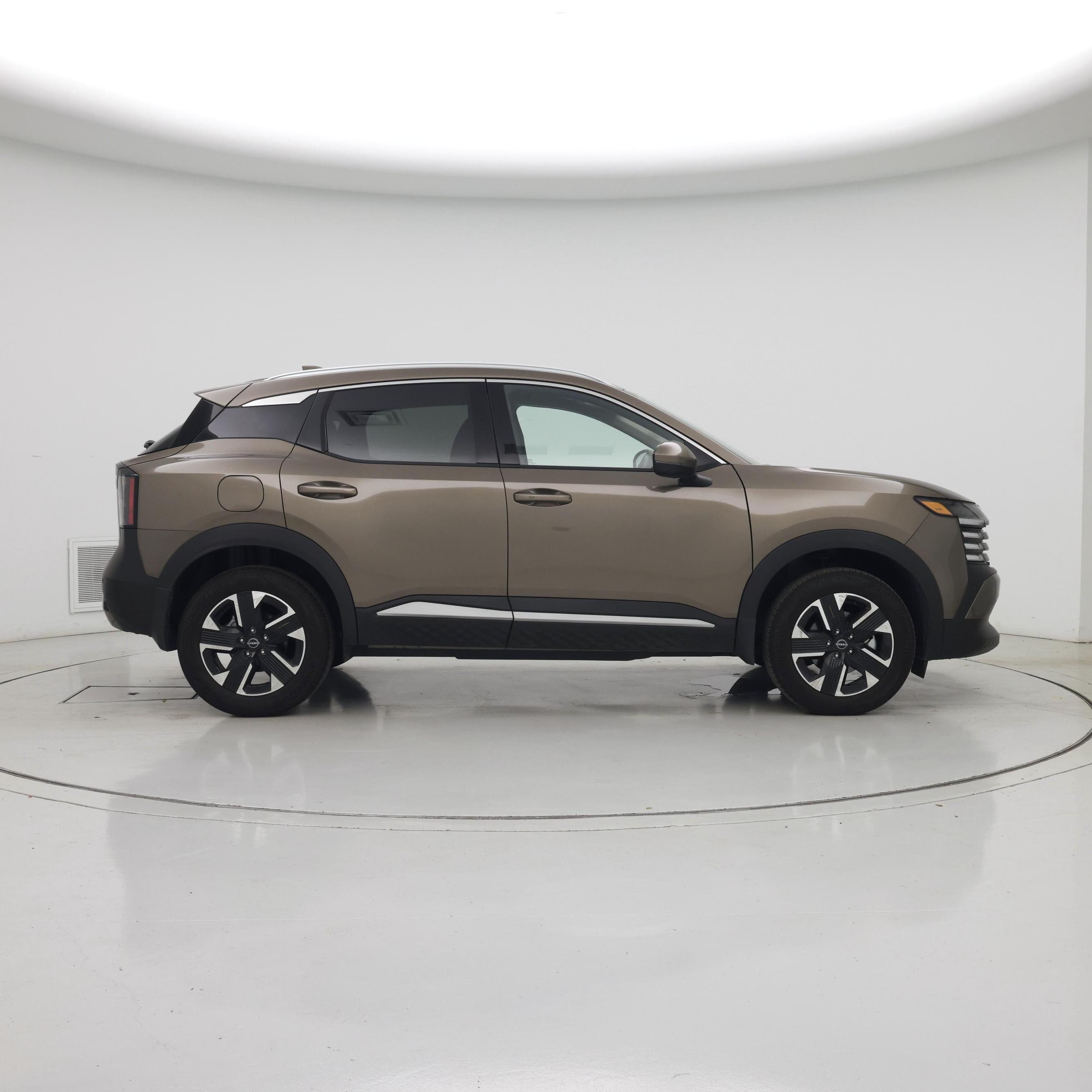 Thumbnail: 2025 Nissan Kicks - 7