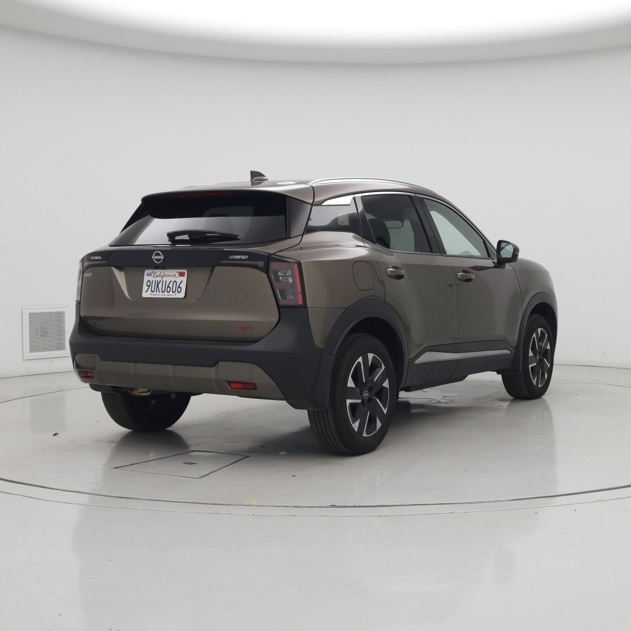 Thumbnail: 2025 Nissan Kicks - 8