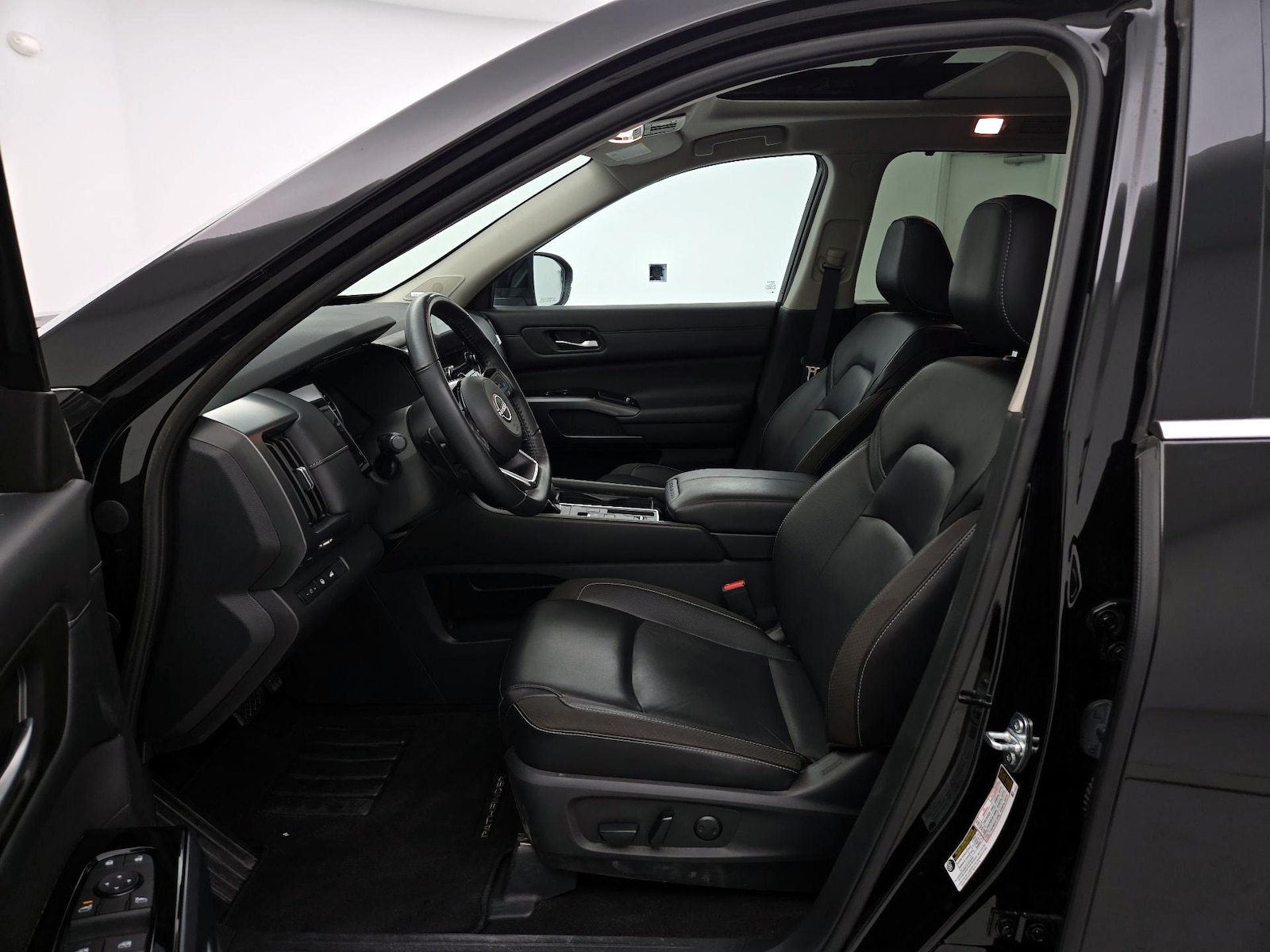 2024 Nissan Pathfinder SL - Photo 12