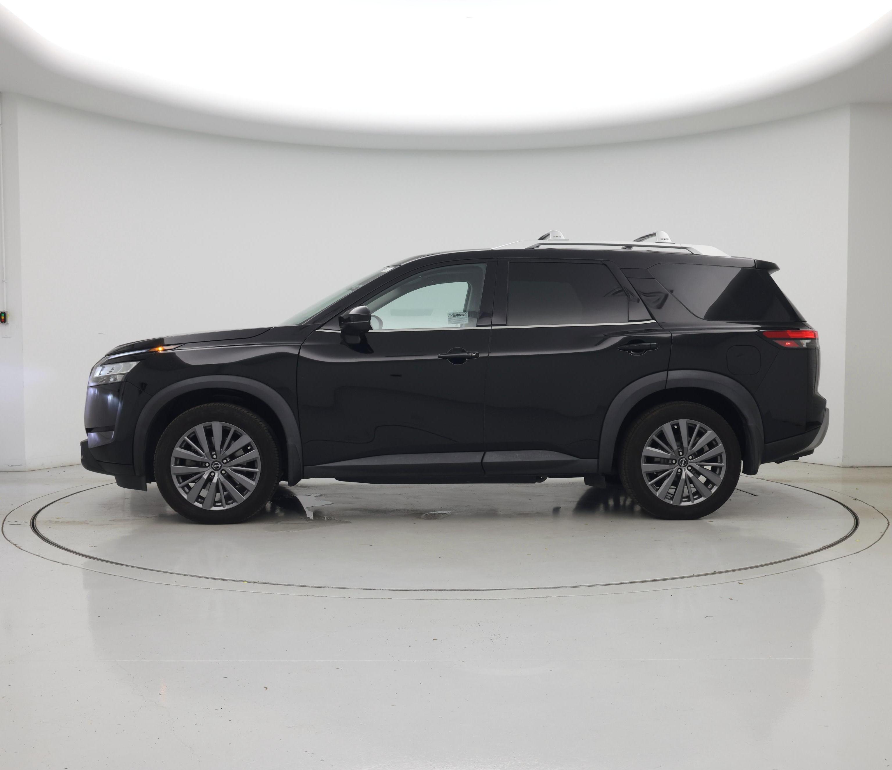 Thumbnail: 2024 Nissan Pathfinder - 3