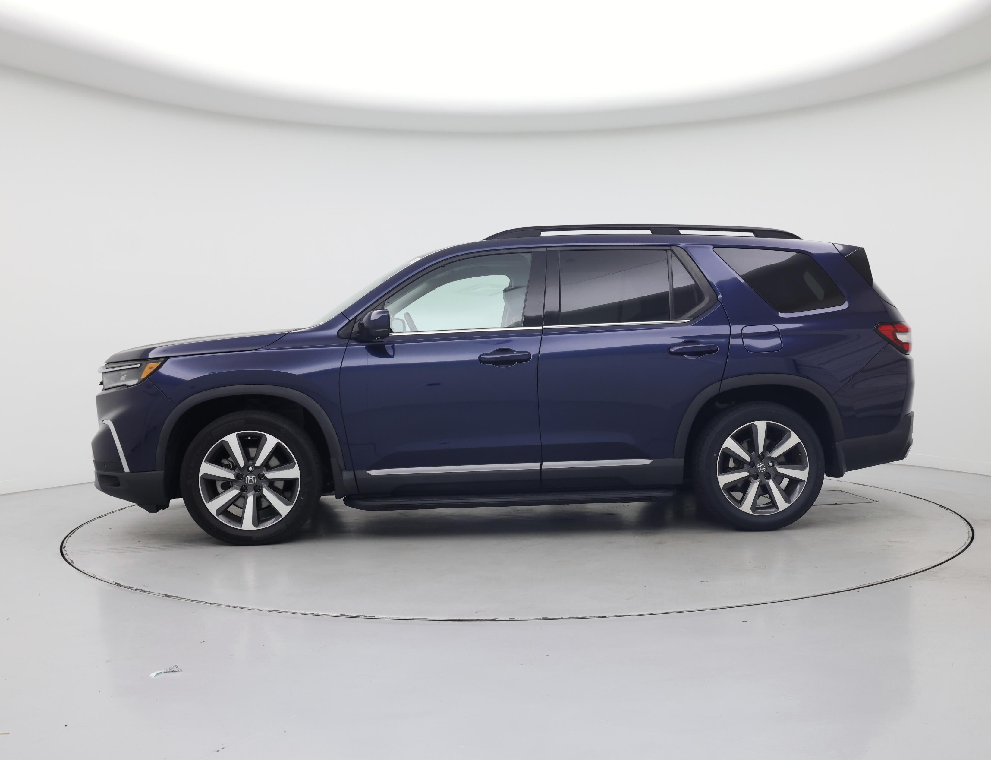 Thumbnail: 2023 Honda Pilot - 3