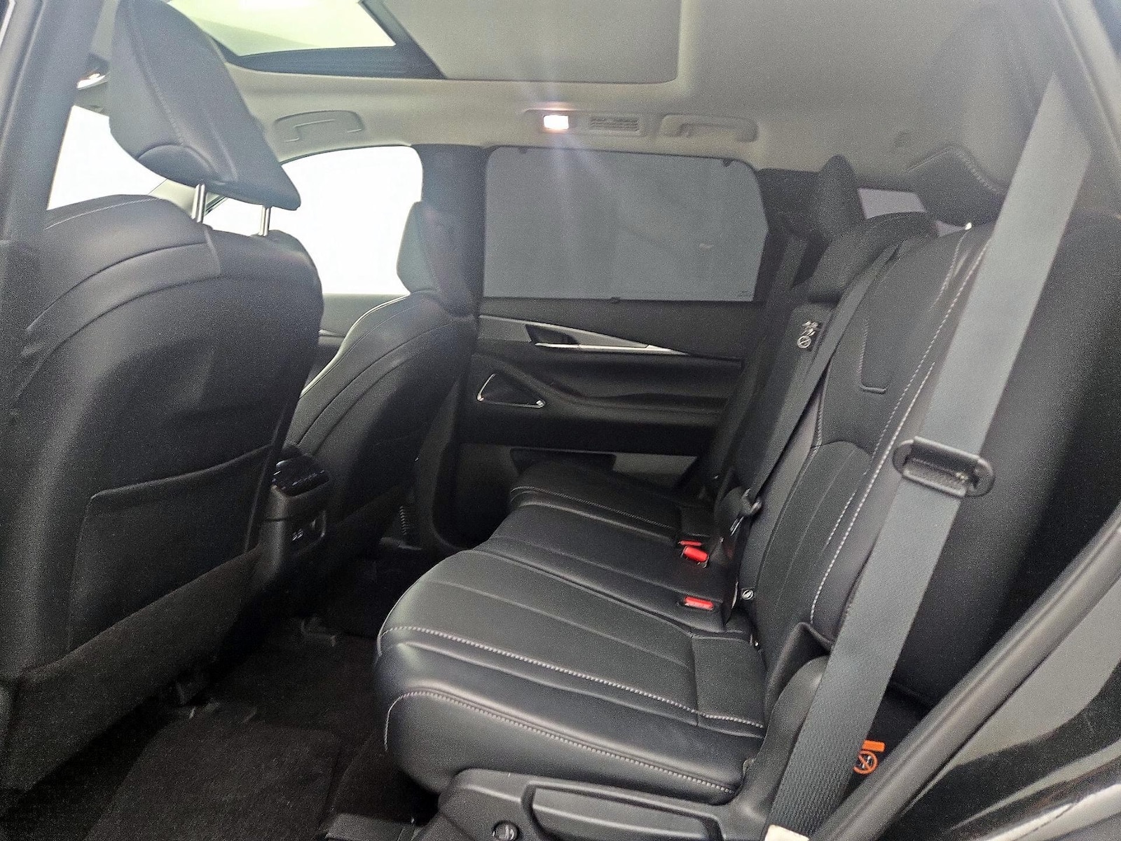 2023 INFINITI QX60 LUXE - Photo 22