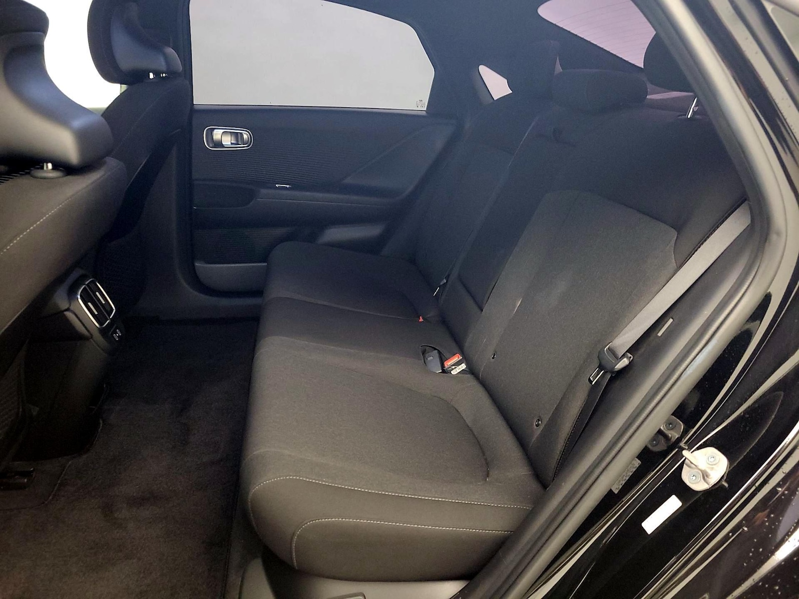 2024 Hyundai IONIQ 6 SE - Photo 21