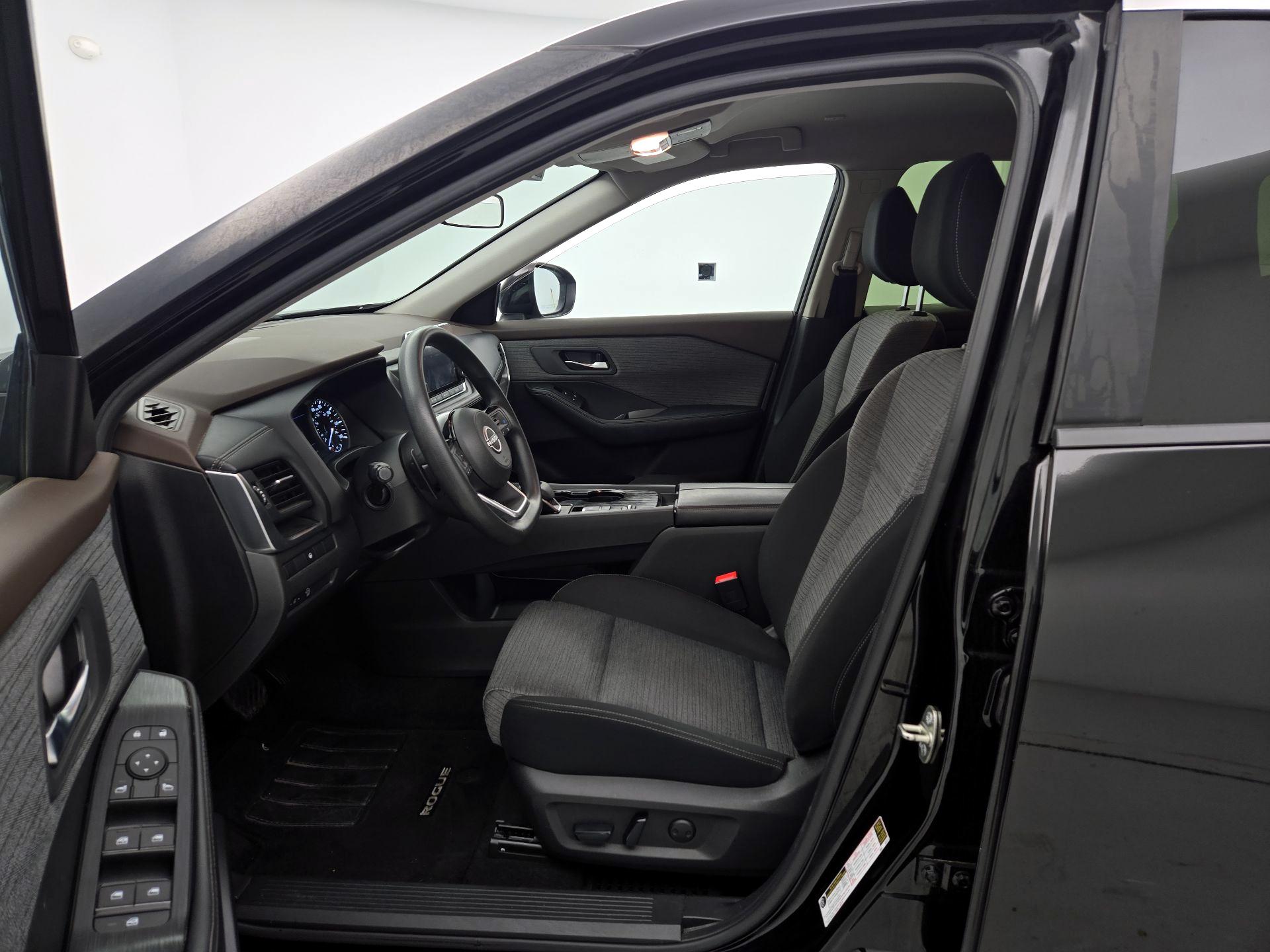 Thumbnail: 2023 Nissan Rogue - 11