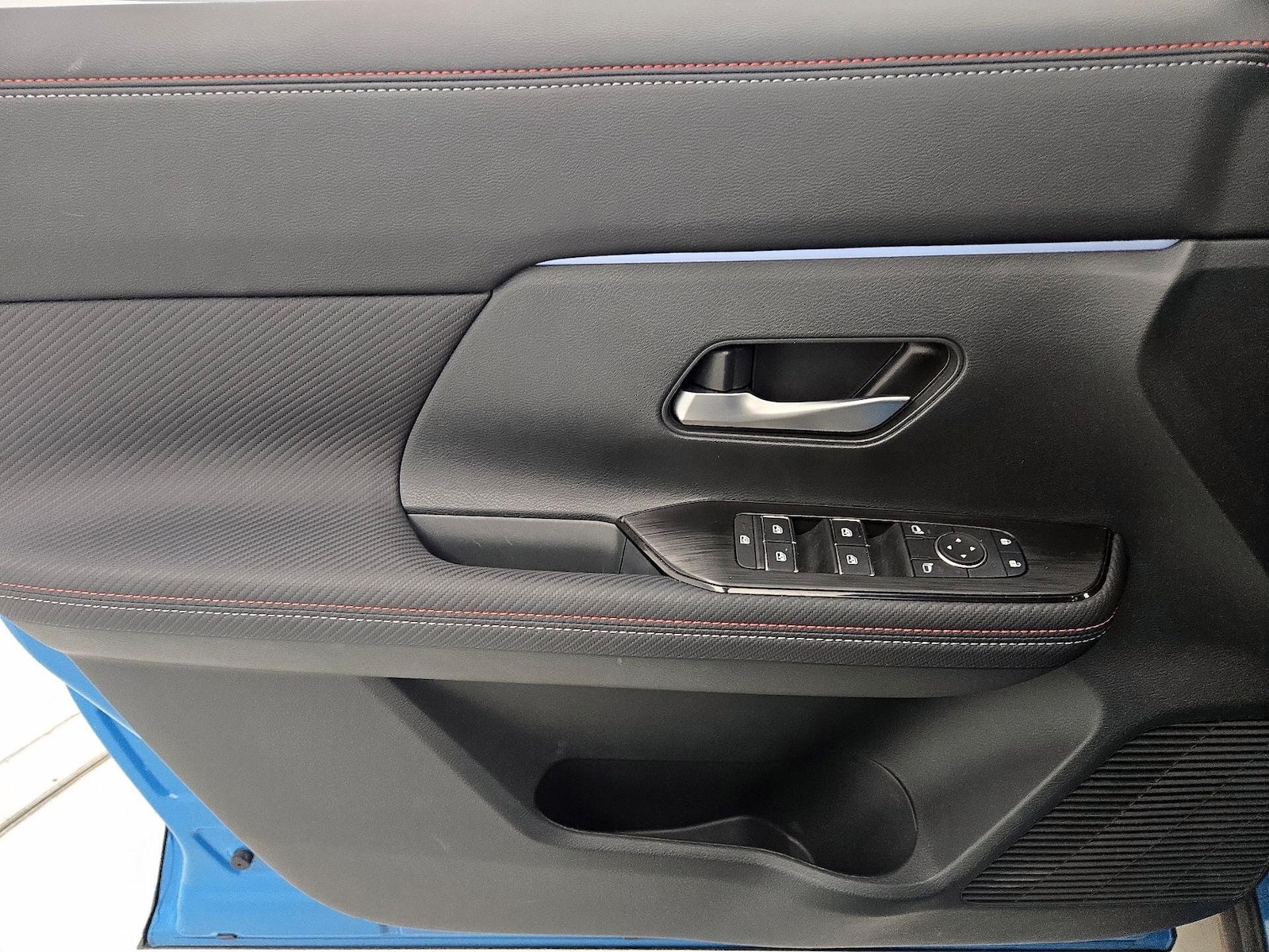 2025 Nissan Kicks SR - Photo 13