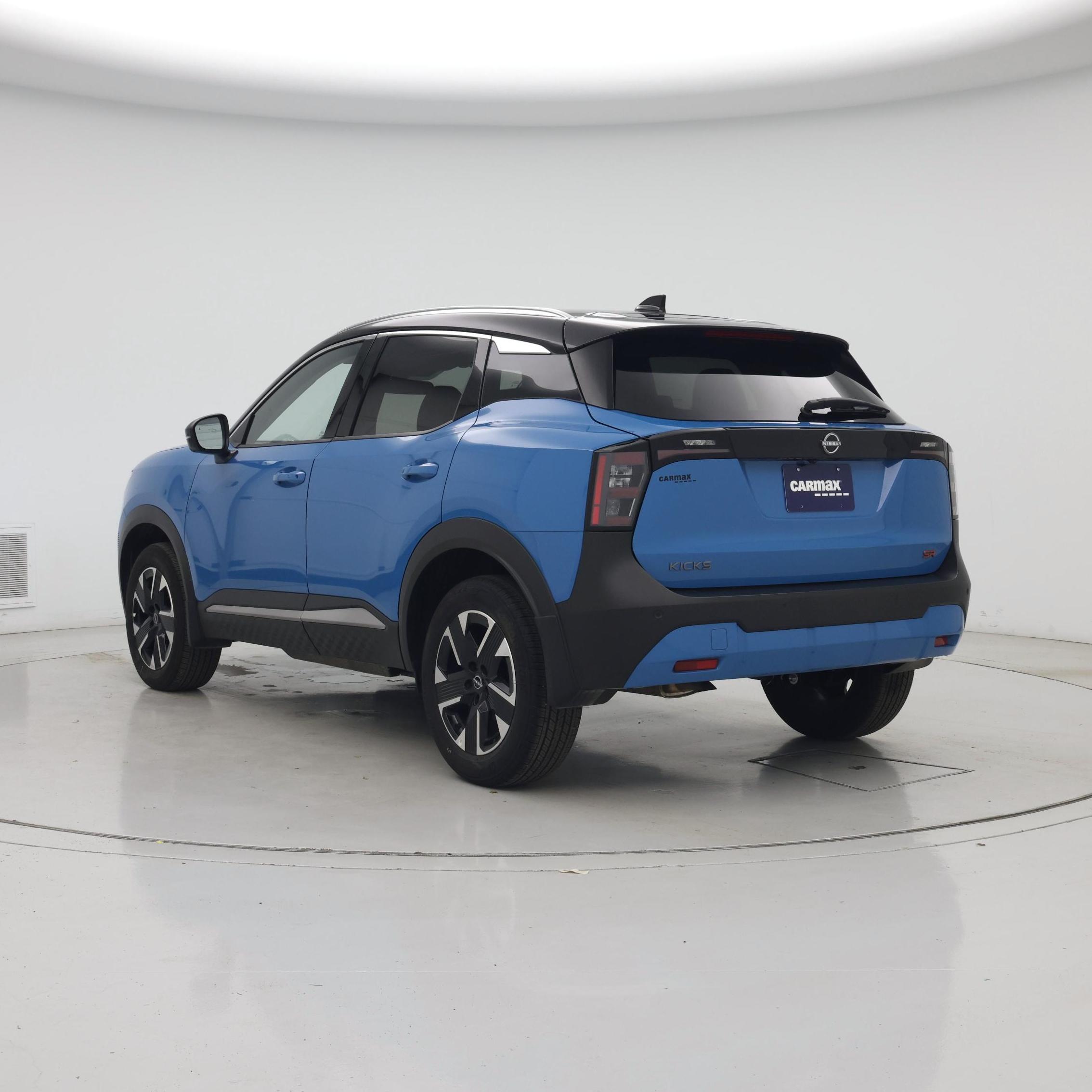 Thumbnail: 2025 Nissan Kicks - 2