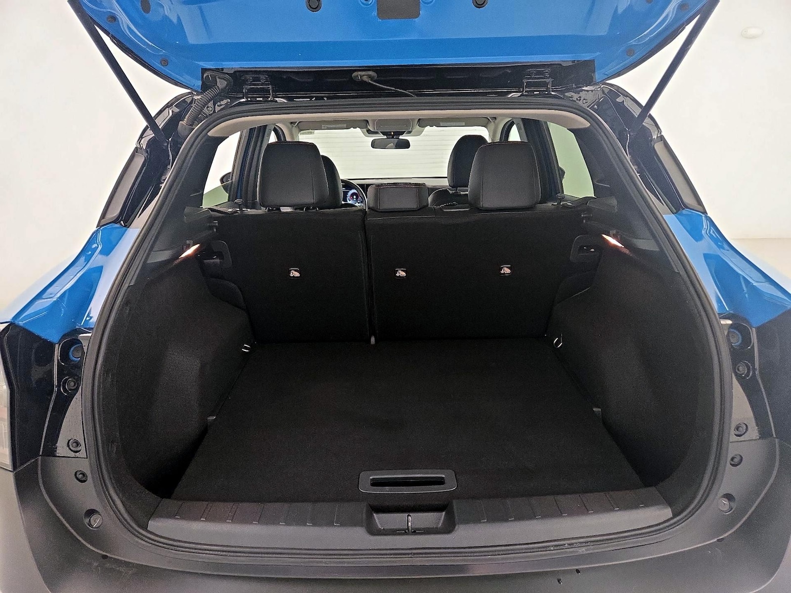 2025 Nissan Kicks SR - Photo 21