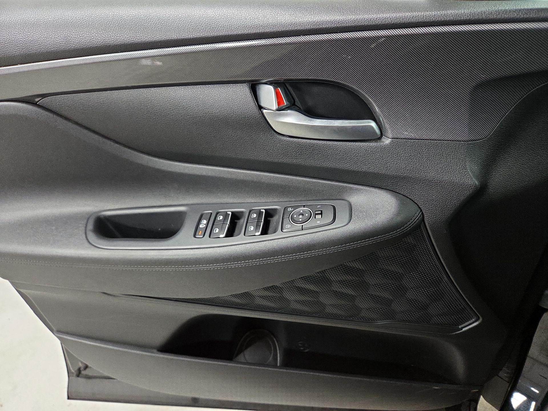 Thumbnail: 2023 Hyundai Santa Fe - 12