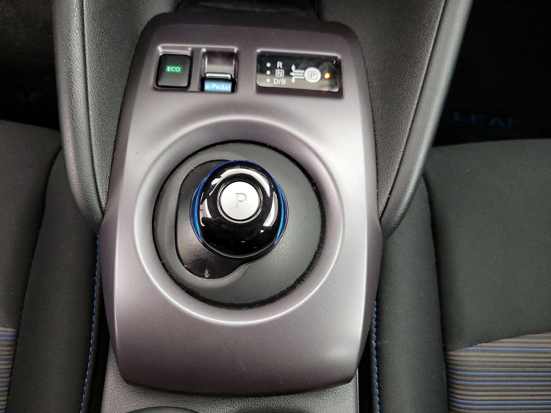 Thumbnail: 2024 Nissan Leaf - 17