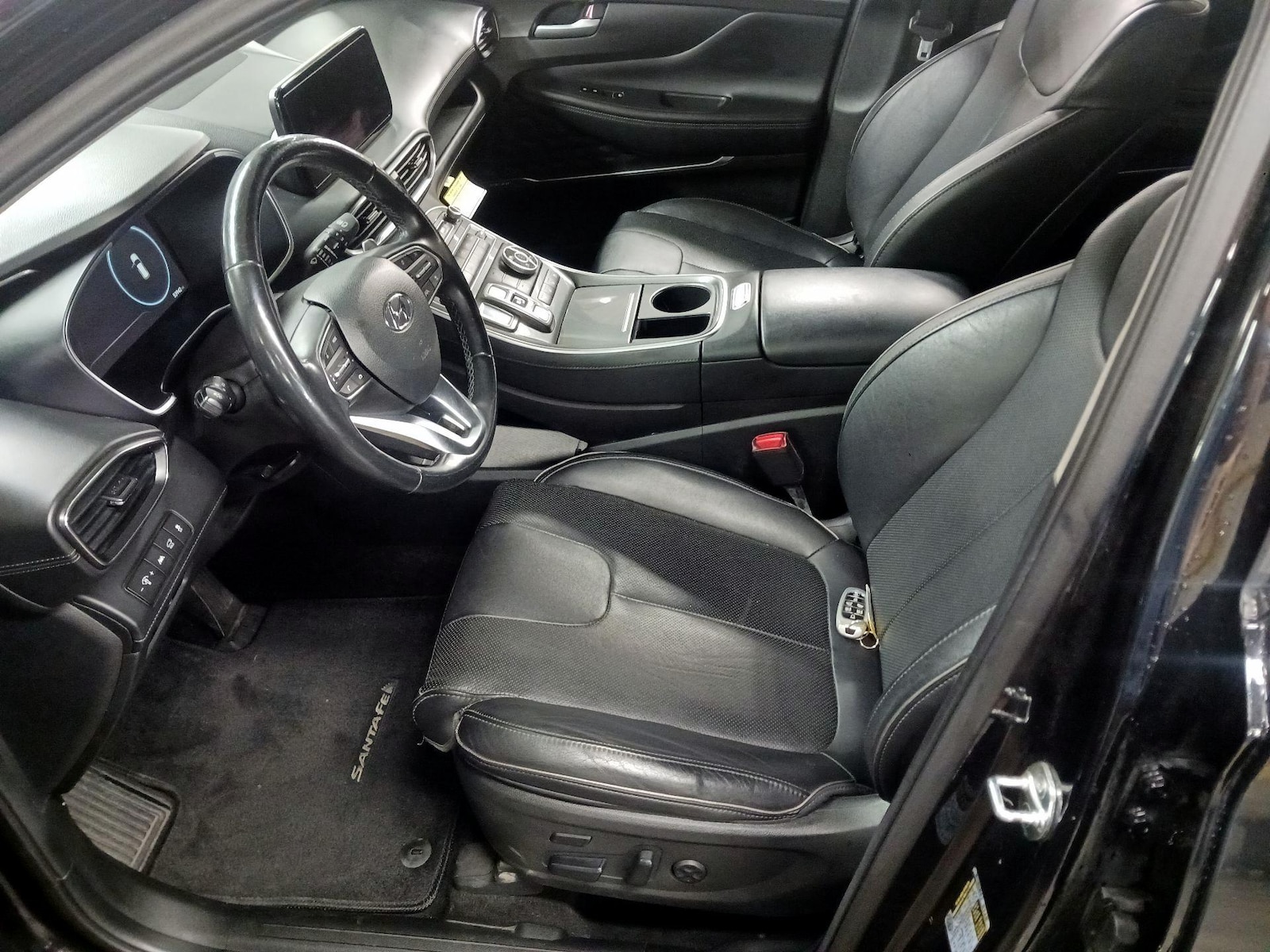 2023 Hyundai Santa Fe Limited - Photo 12