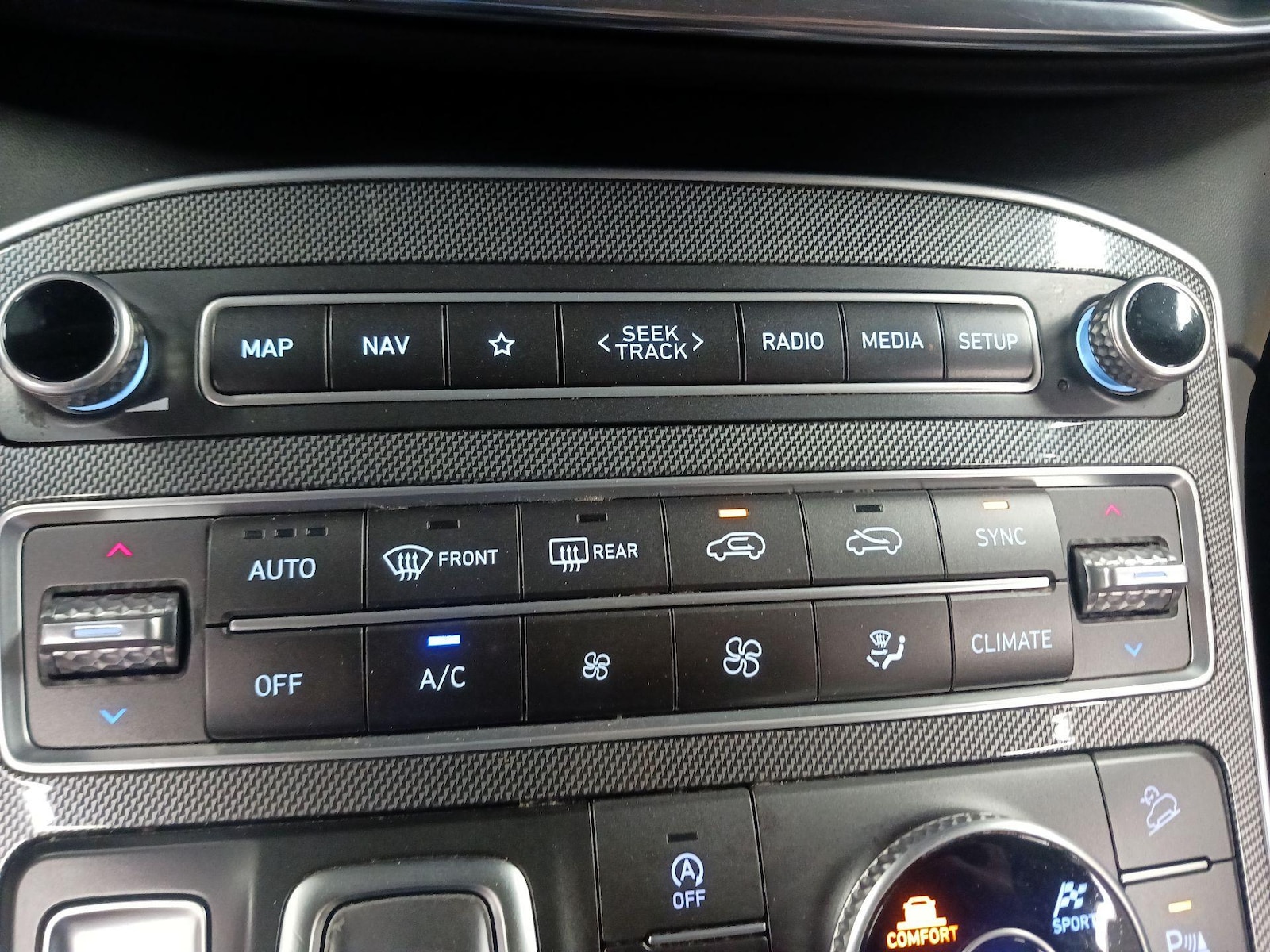 2023 Hyundai Santa Fe Limited - Photo 15