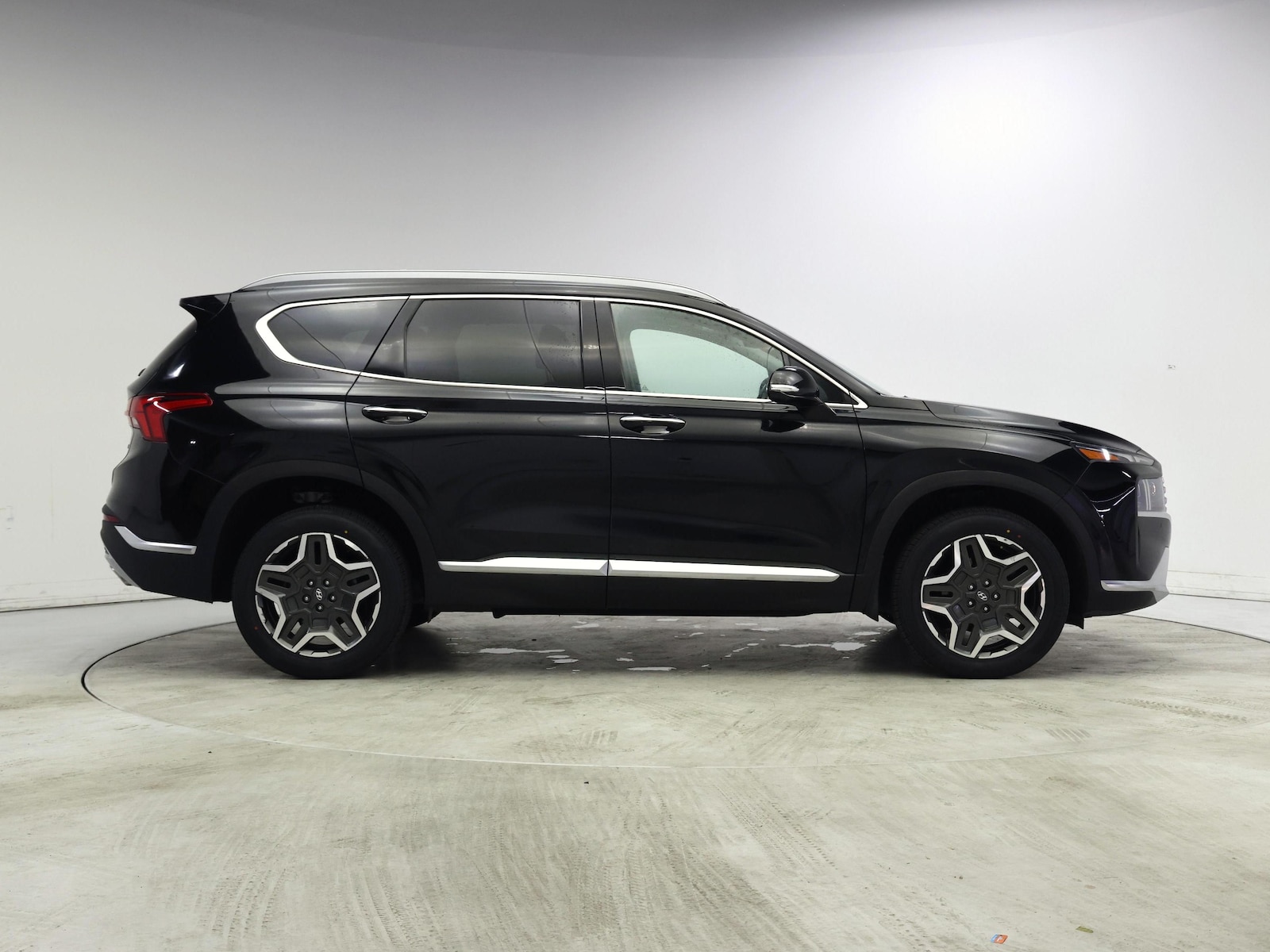 2023 Hyundai Santa Fe Limited - Photo 8