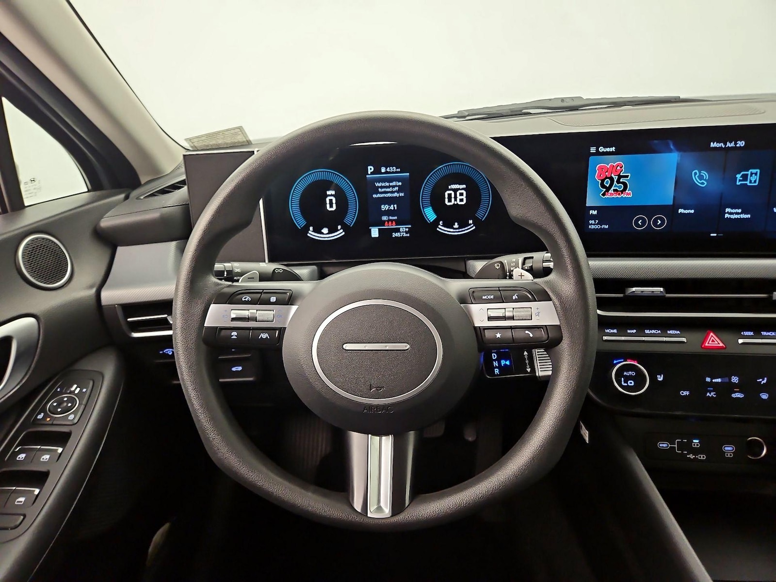 2025 Hyundai Sonata SEL - Photo 11