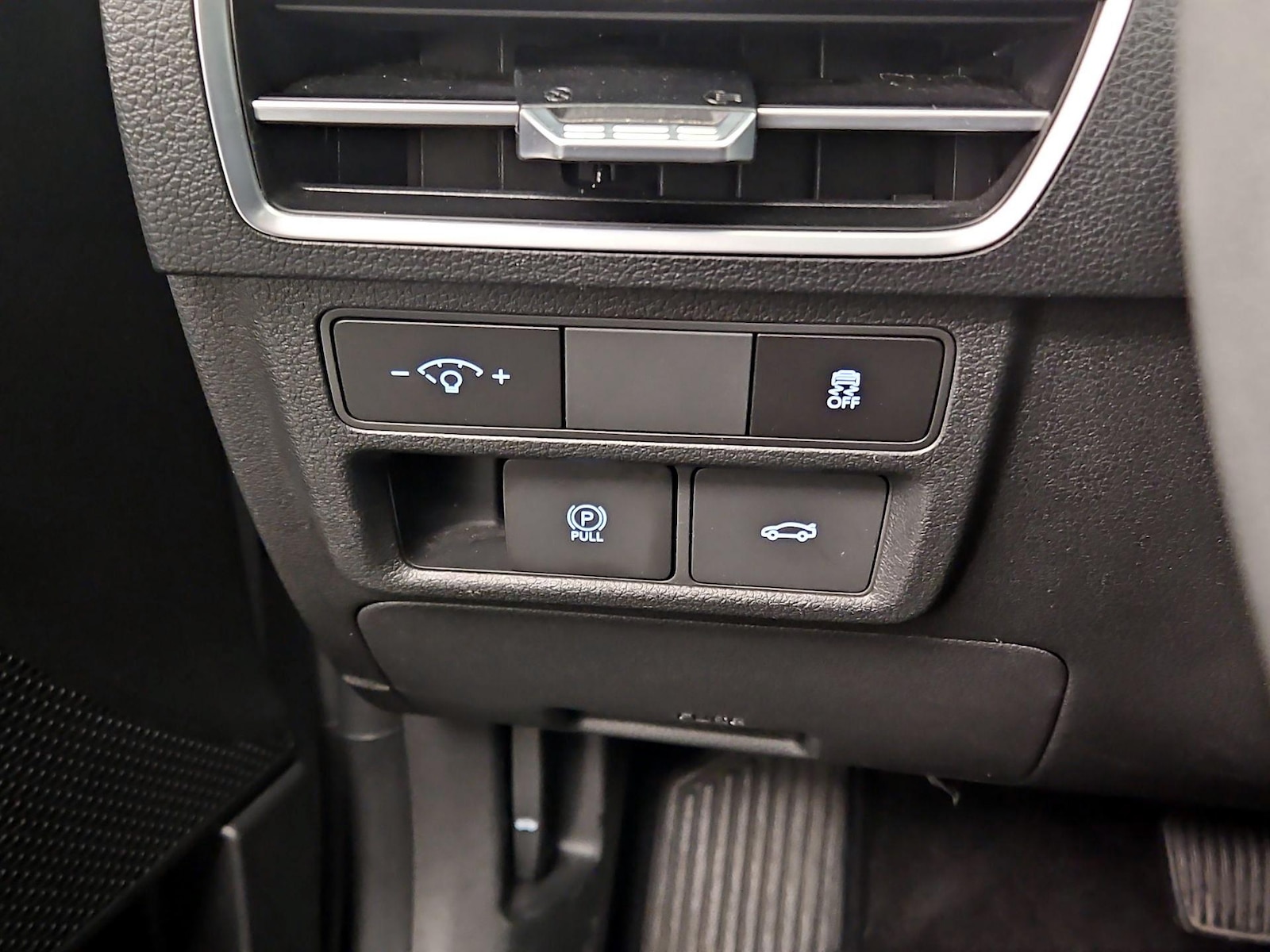 2025 Hyundai Sonata SEL - Photo 14