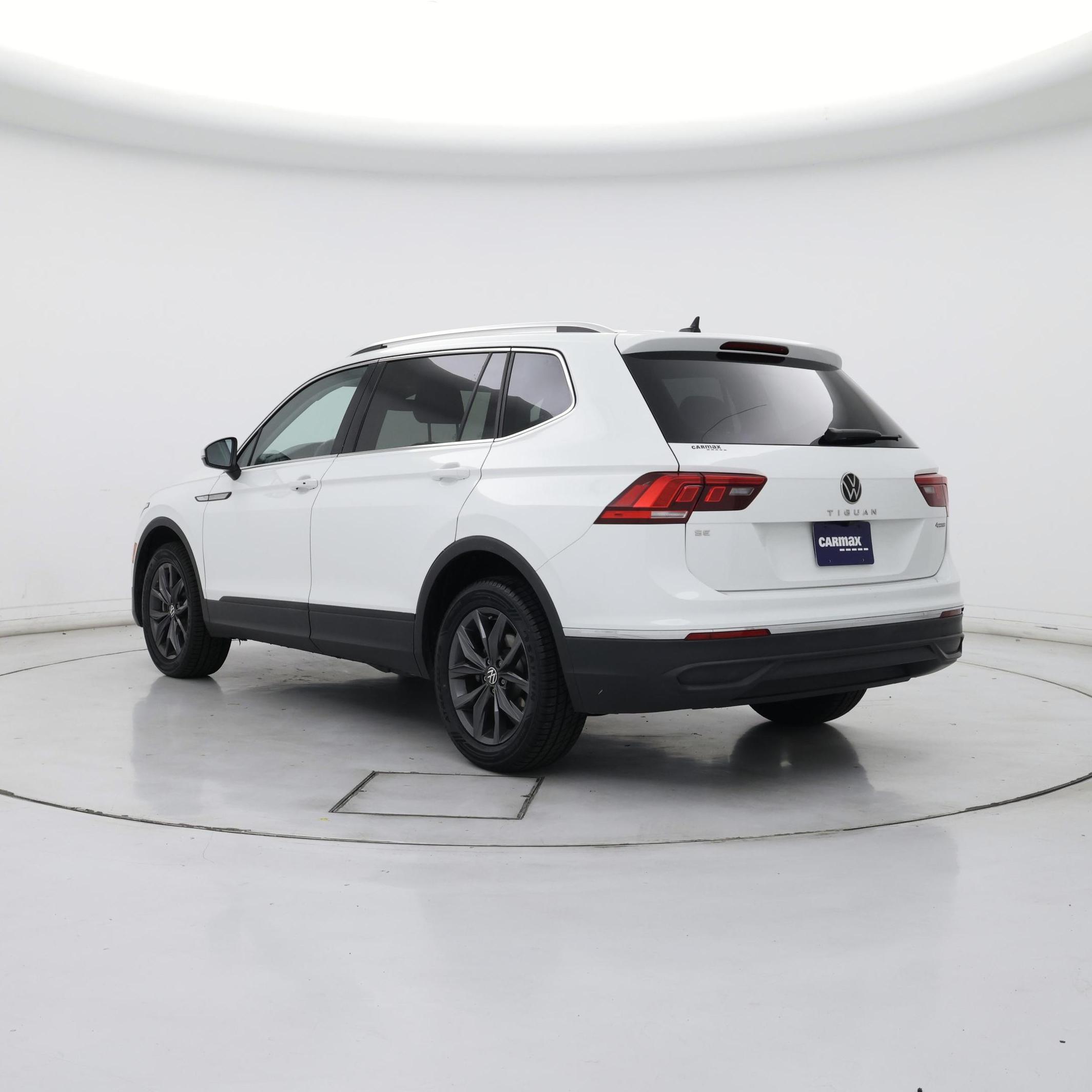 Thumbnail: 2024 Volkswagen Tiguan - 2
