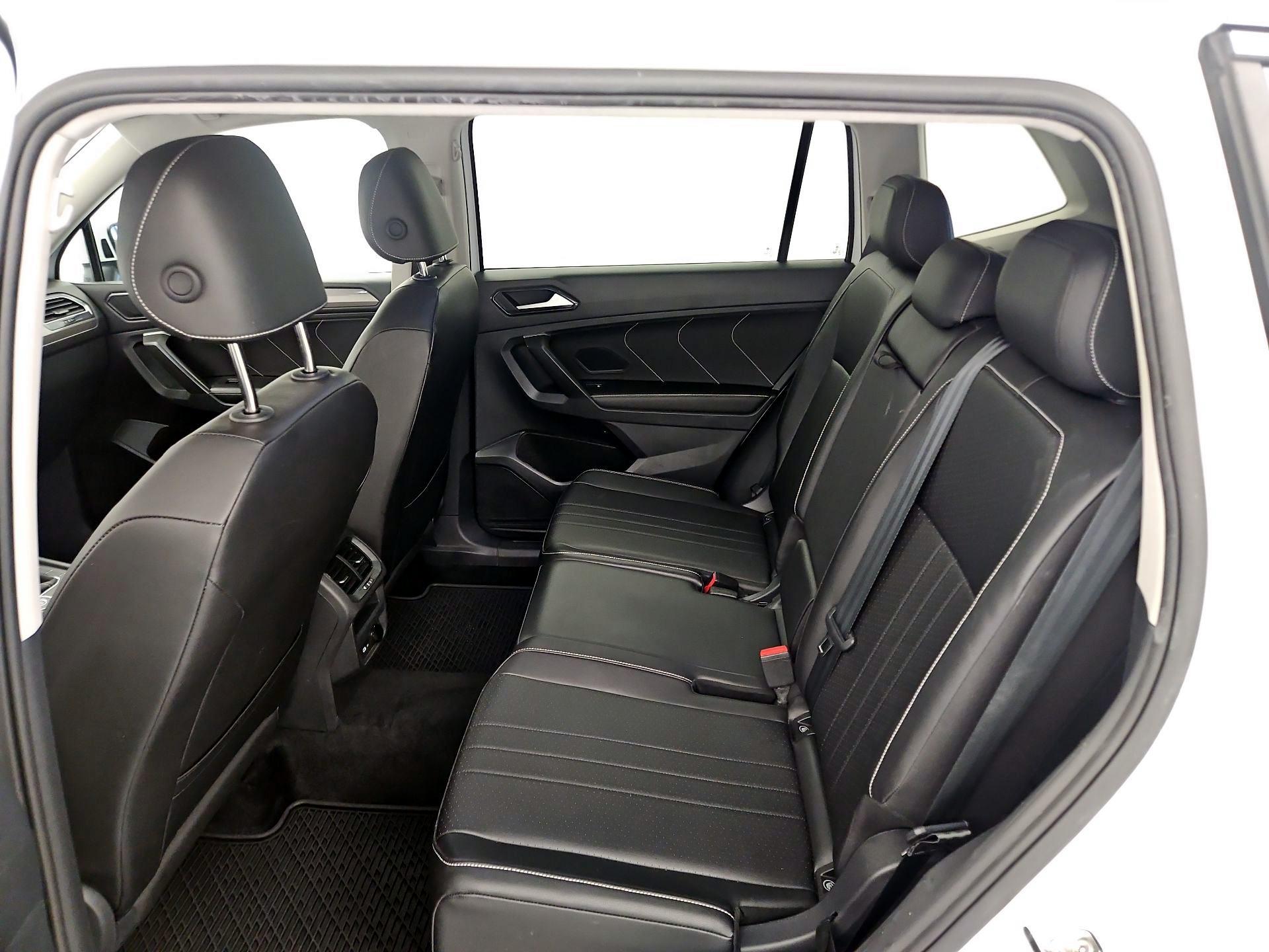 Thumbnail: 2024 Volkswagen Tiguan - 19
