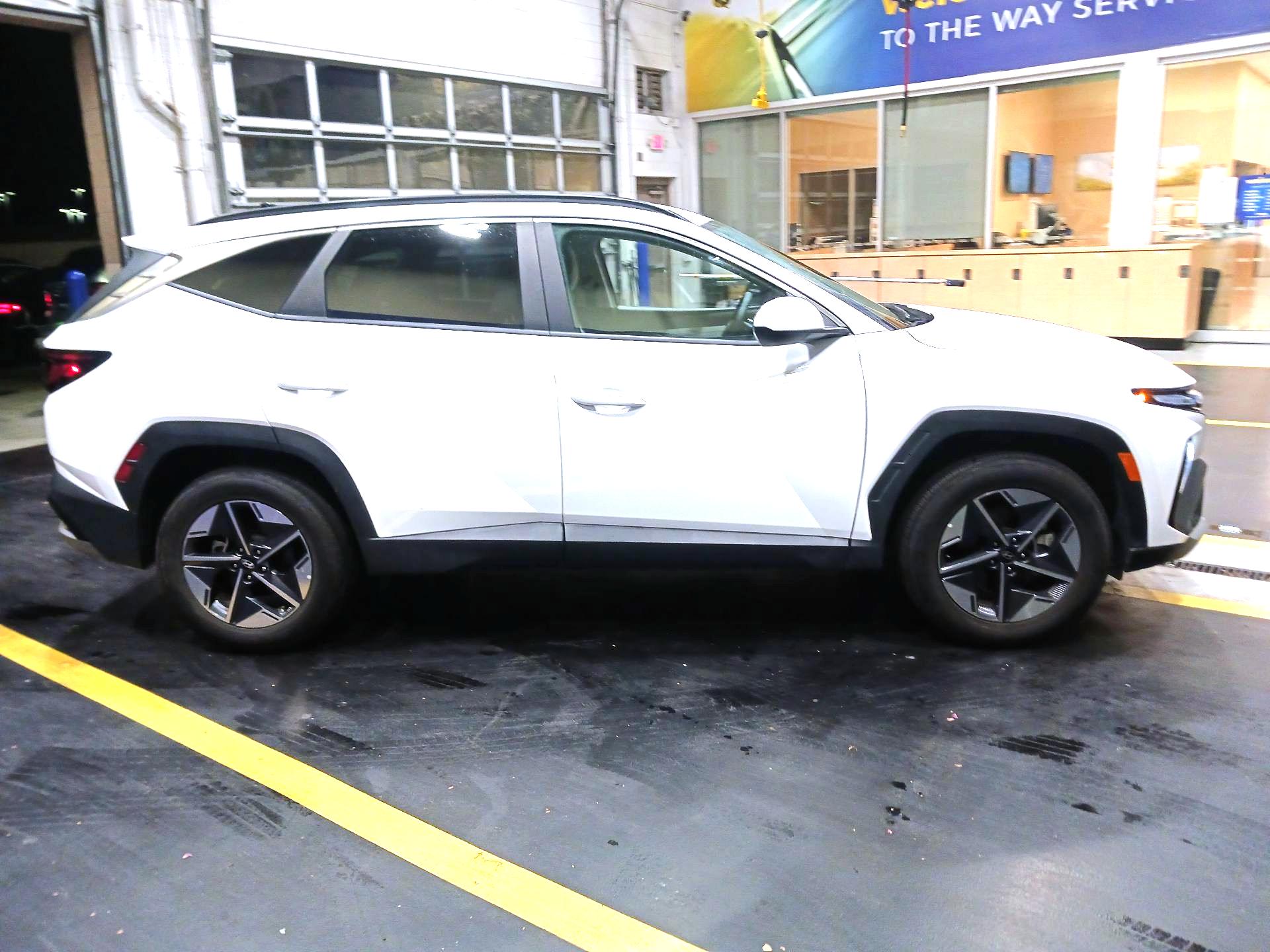 Thumbnail: 2025 Hyundai Tucson - 4