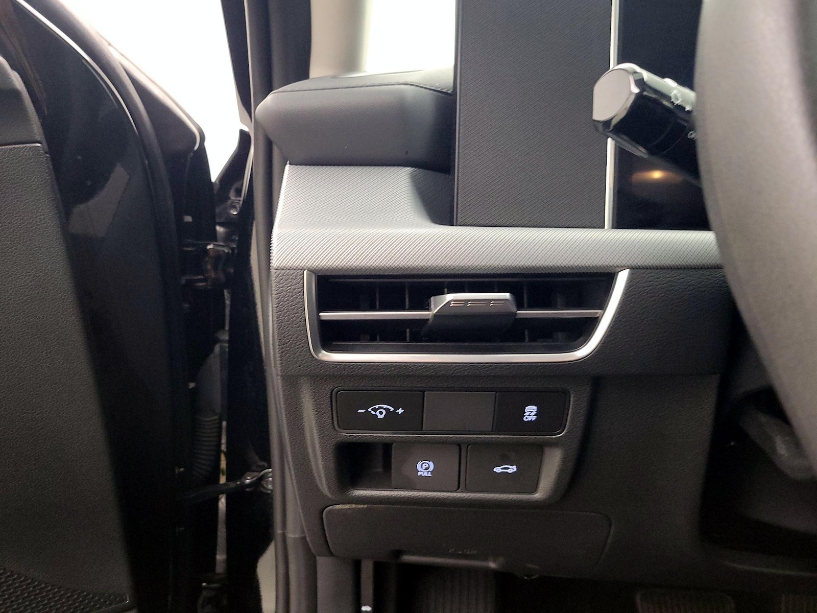 2025 Hyundai Sonata SEL - Photo 14