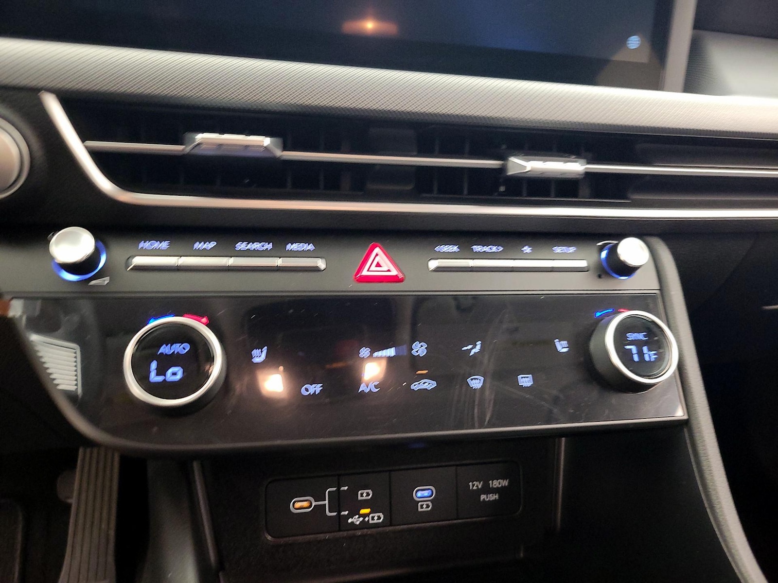 2025 Hyundai Sonata SEL - Photo 17