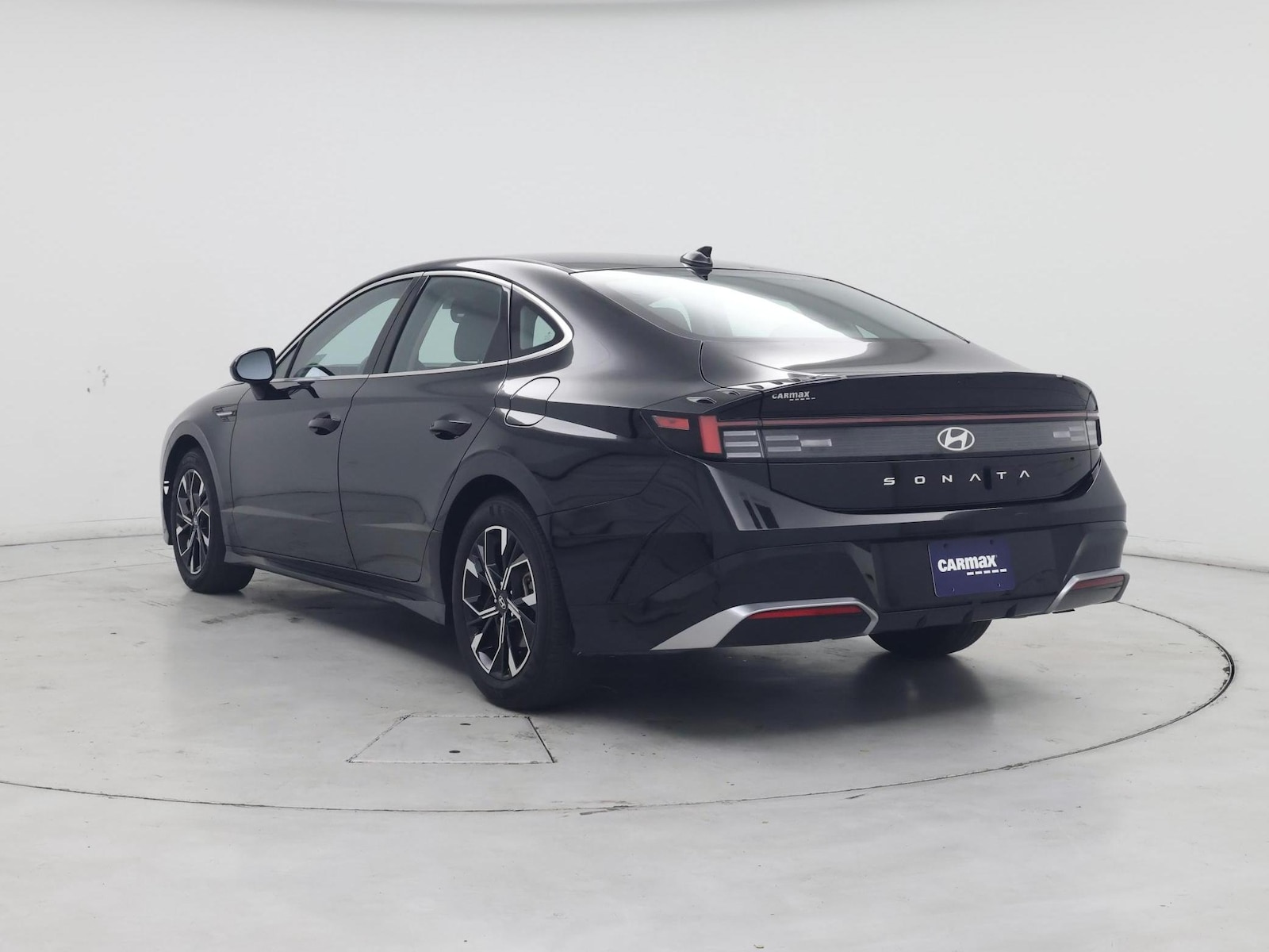 2025 Hyundai Sonata SEL - Photo 3
