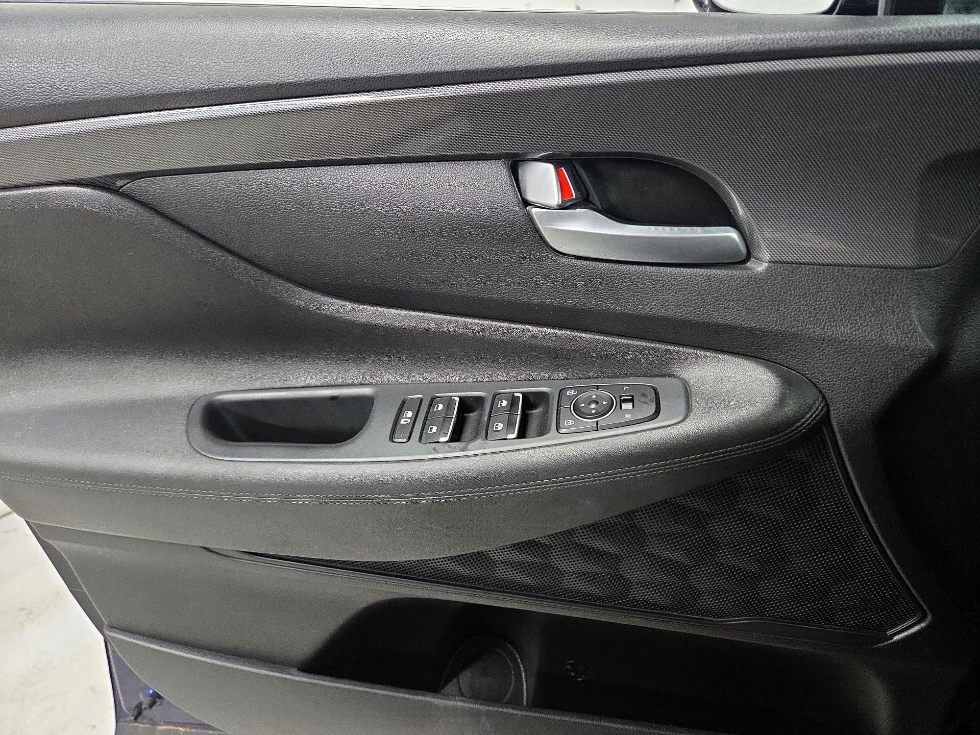 Thumbnail: 2022 Hyundai Santa Fe - 12