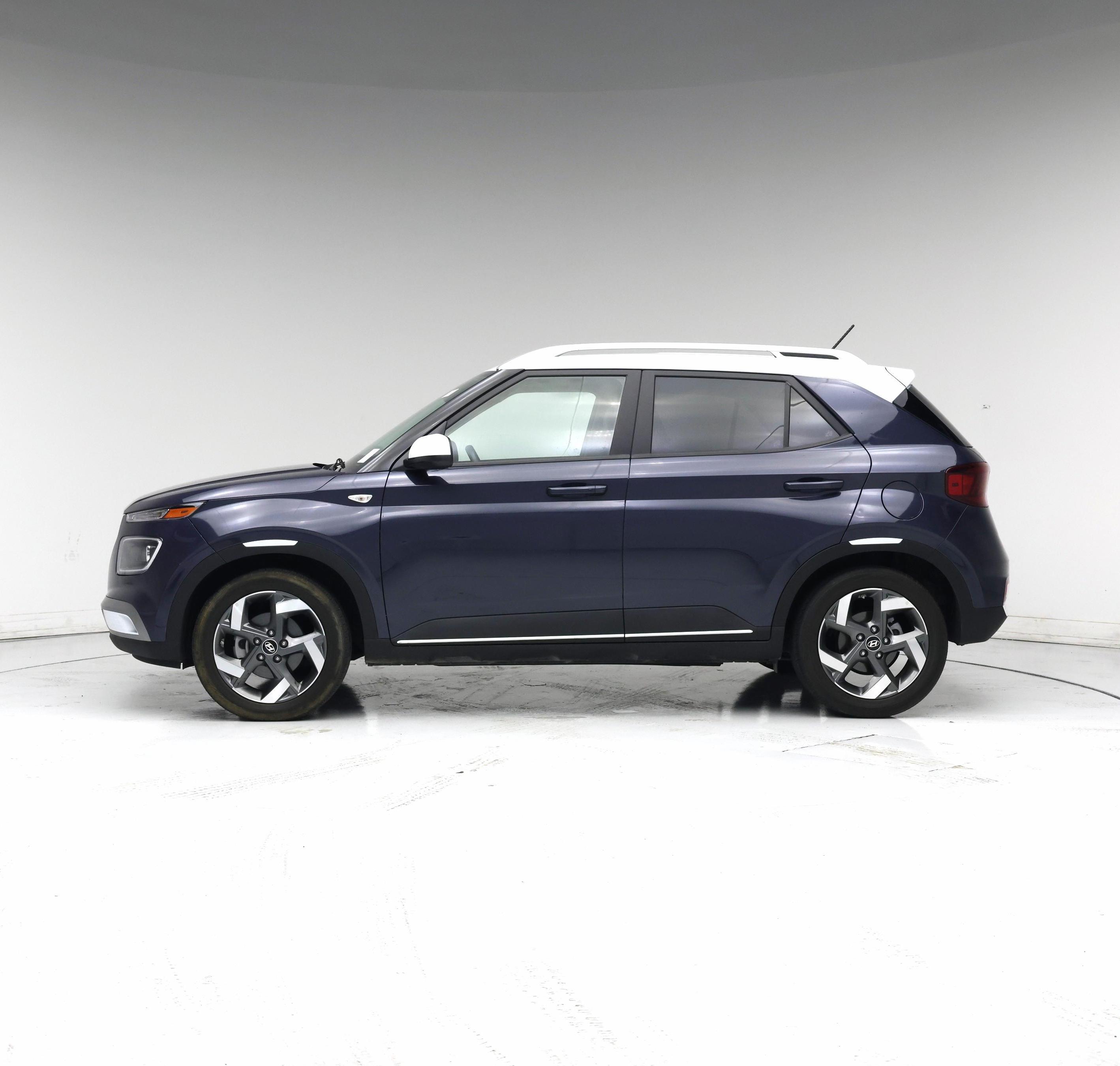 Thumbnail: 2025 Hyundai Venue - 3