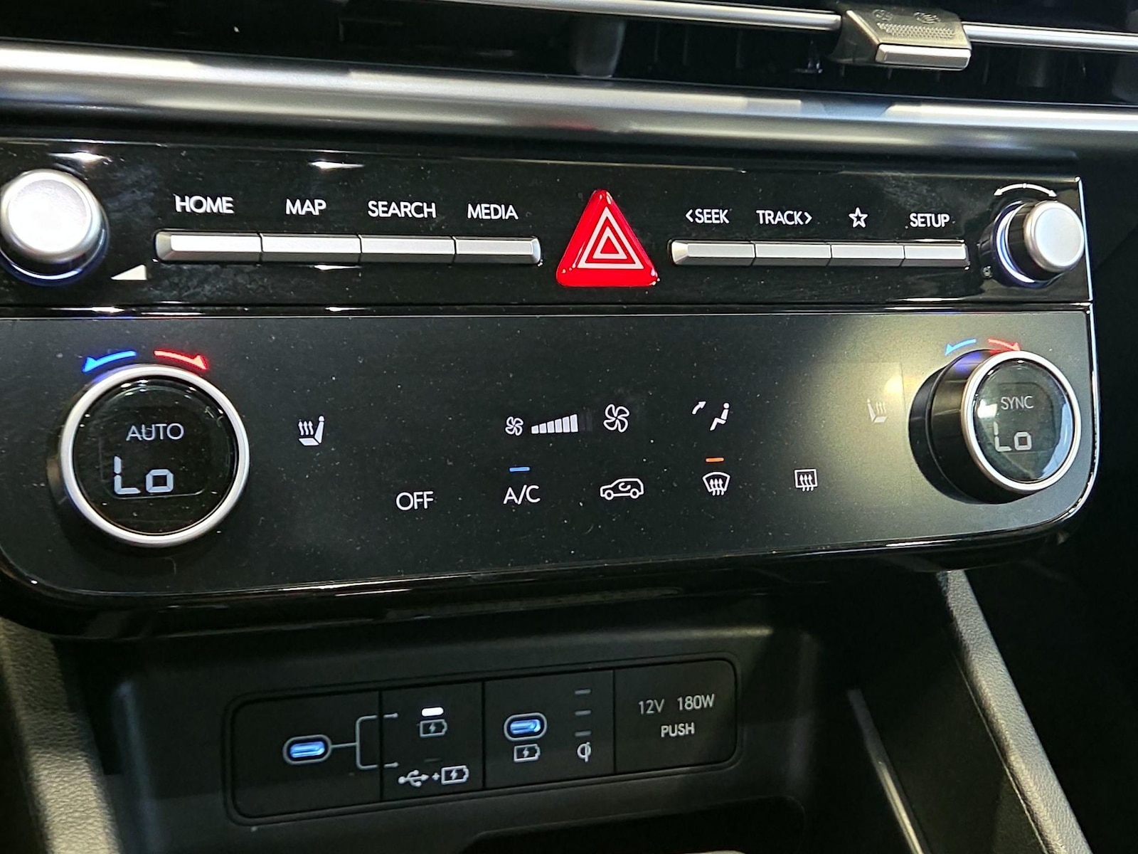2026 Hyundai Tucson SEL Premium - Photo 16