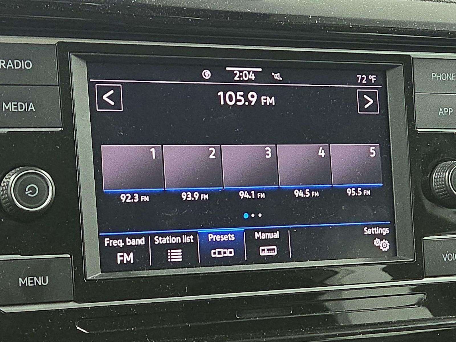 2024 Volkswagen Taos S - Photo 16