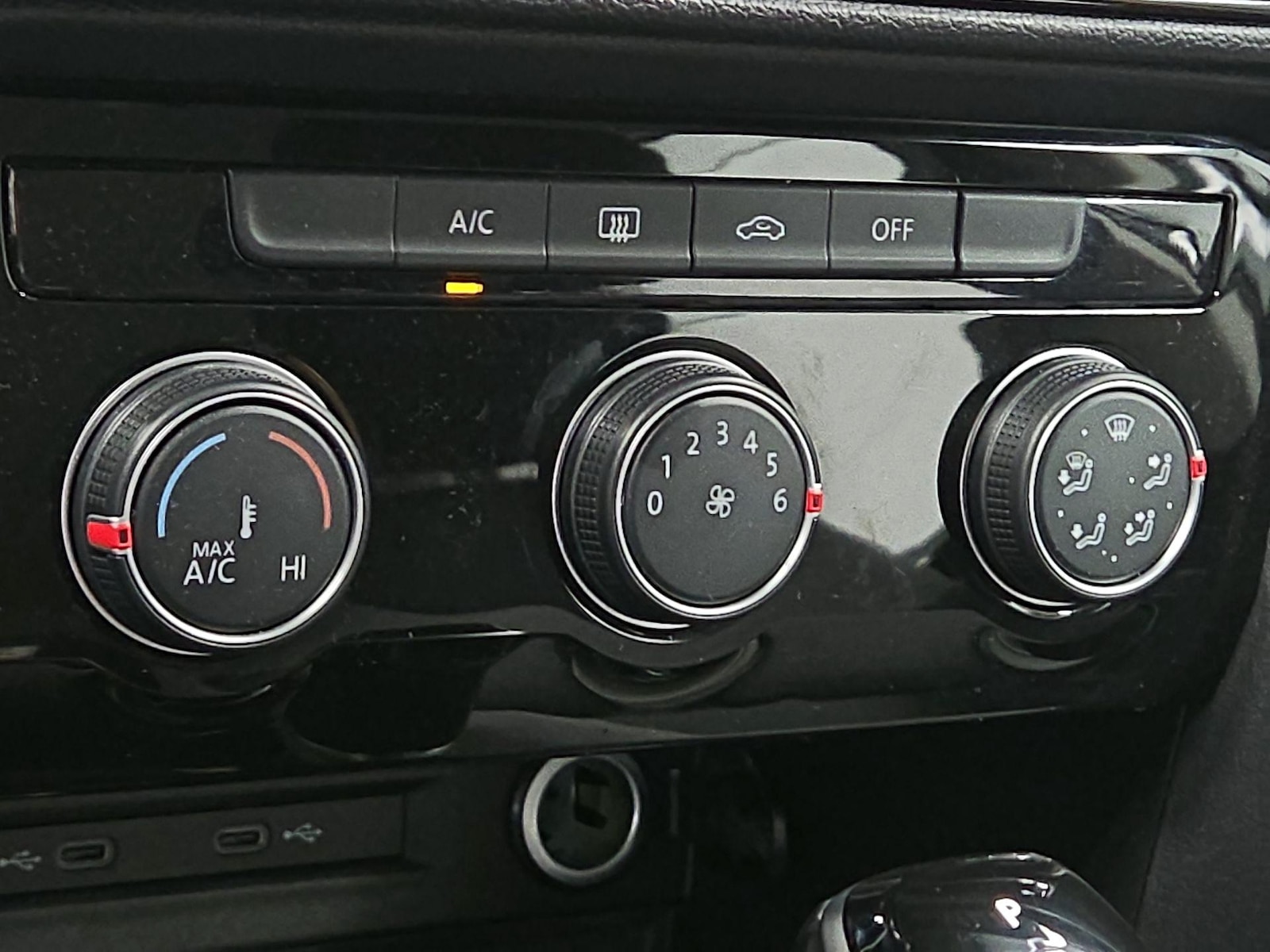 2024 Volkswagen Taos S - Photo 17