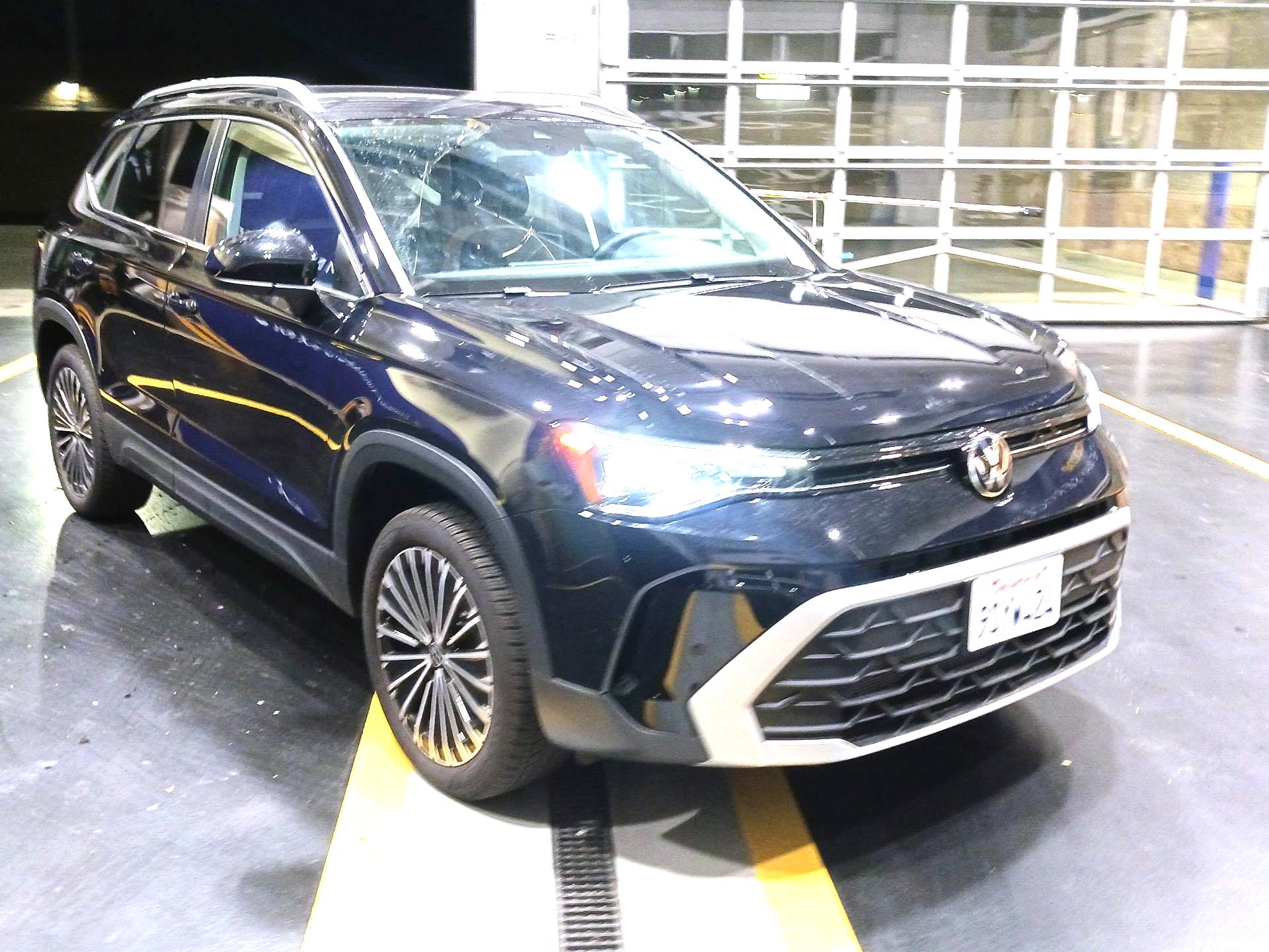 Thumbnail: 2025 Volkswagen Taos - 1