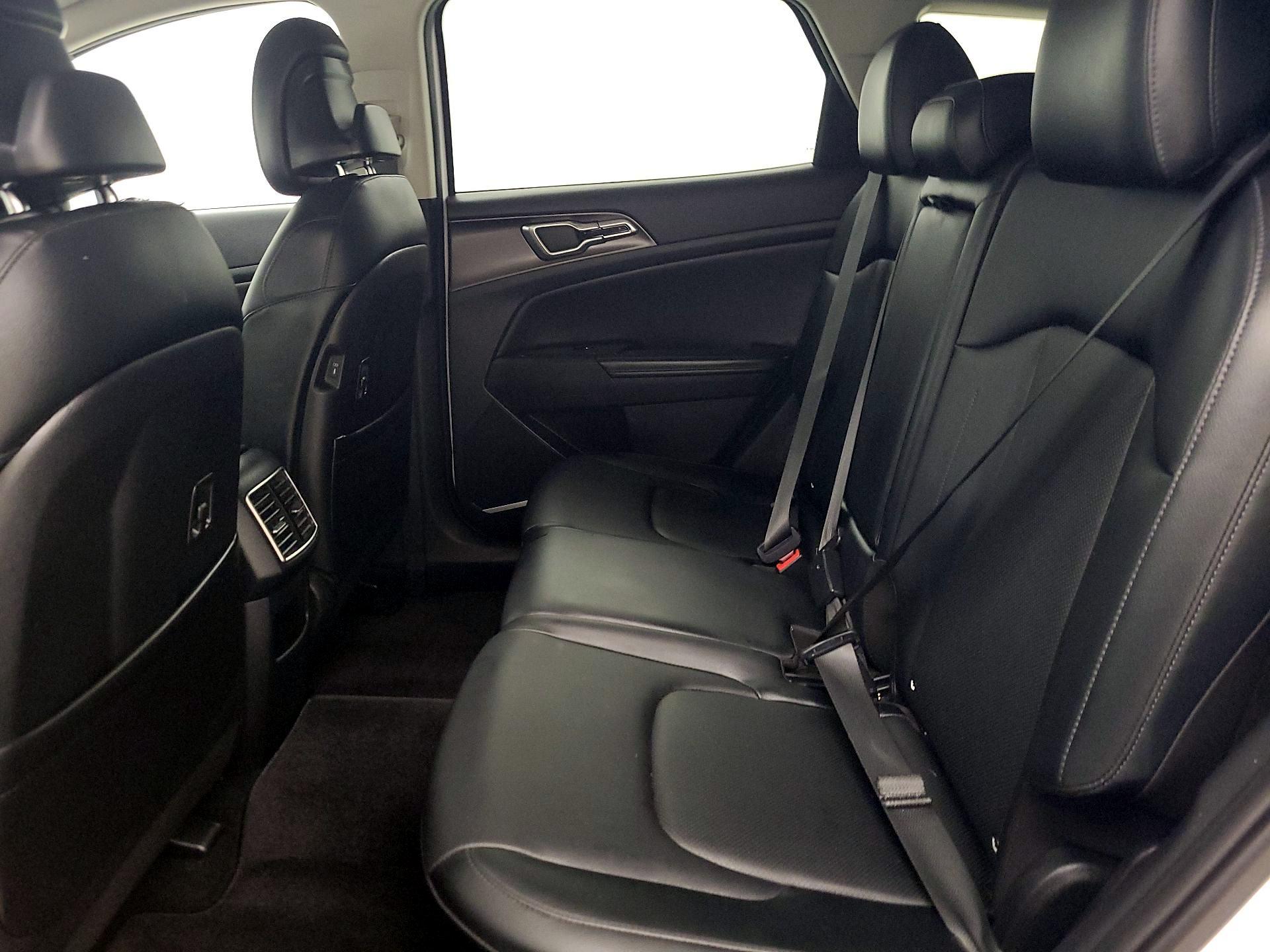 Thumbnail: 2023 Kia Sportage - 20