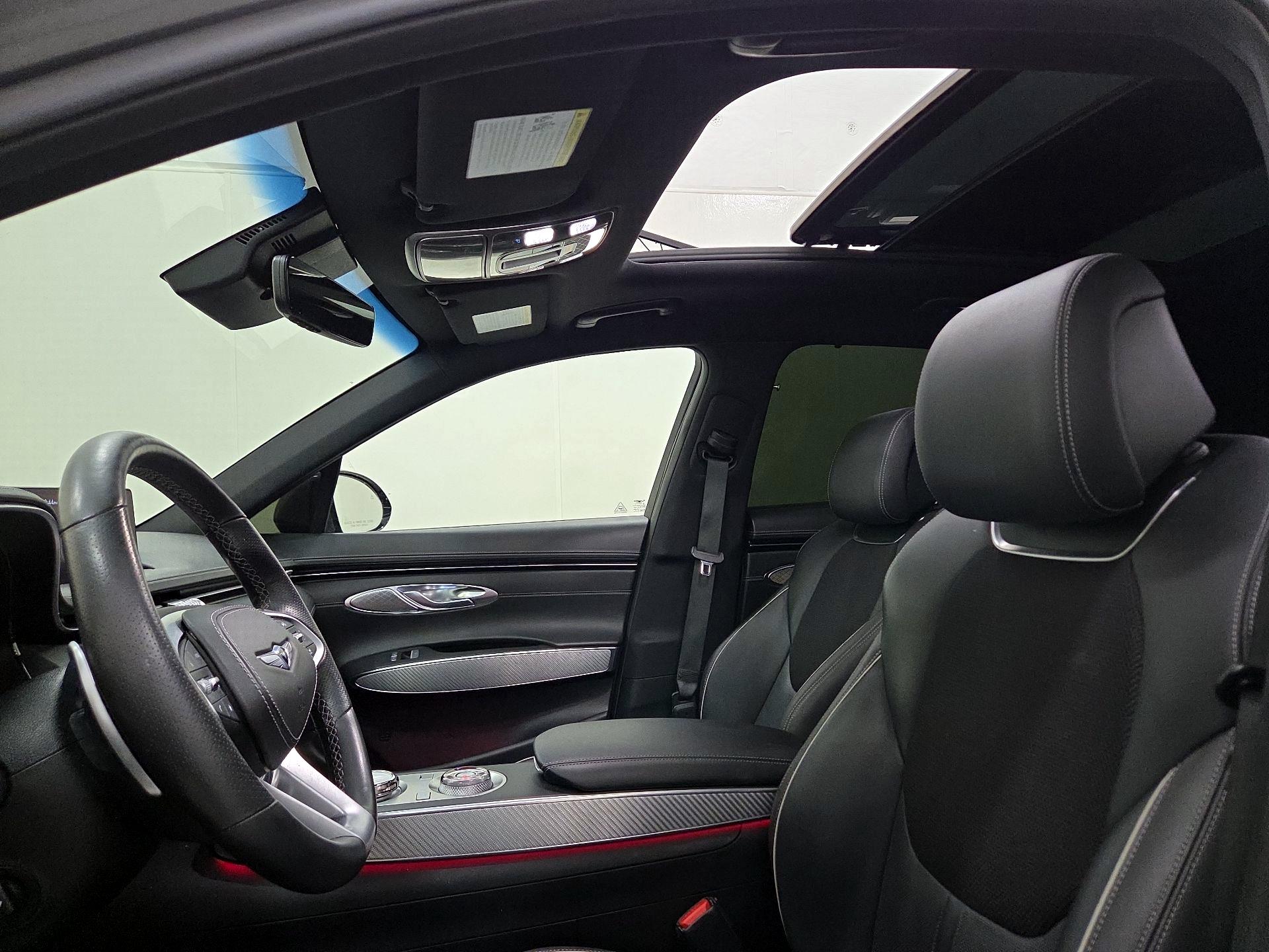 Thumbnail: 2023 Genesis GV70 - 20