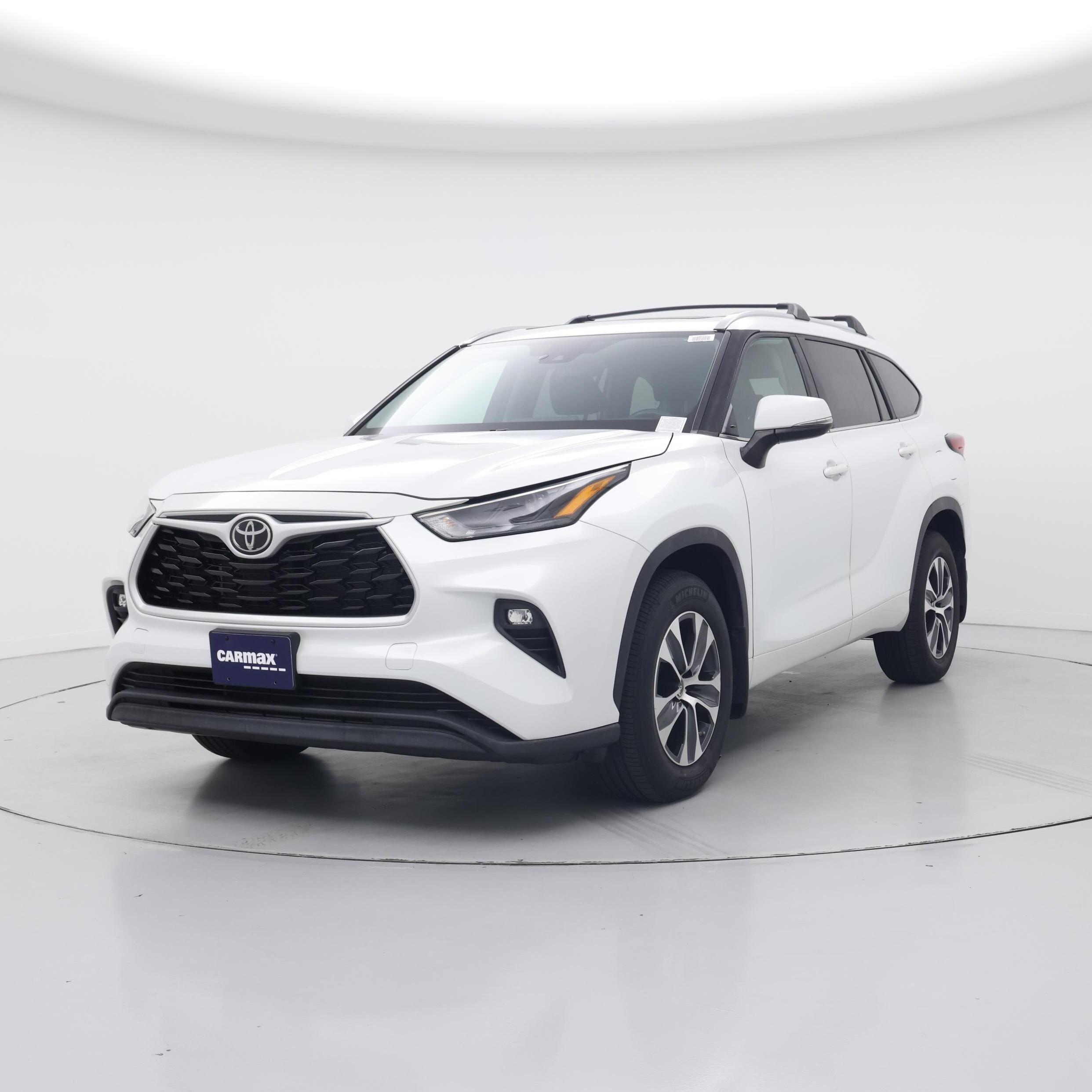 Thumbnail: 2023 Toyota Highlander - 4